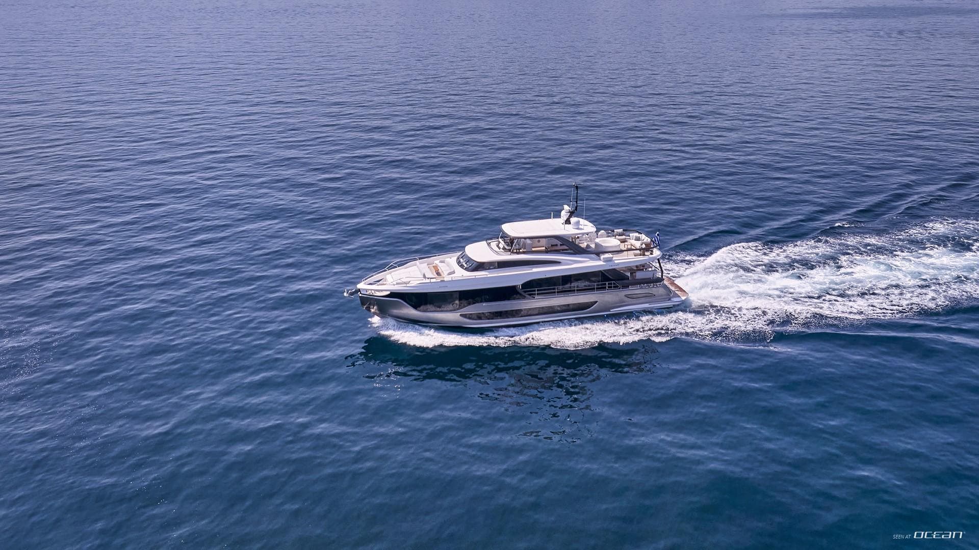 Motor yacht ALADDIN SANE 26m by Azimut