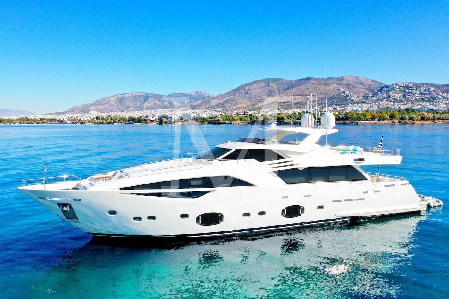 Motor yacht INFINITAS 30.6m by Ferretti