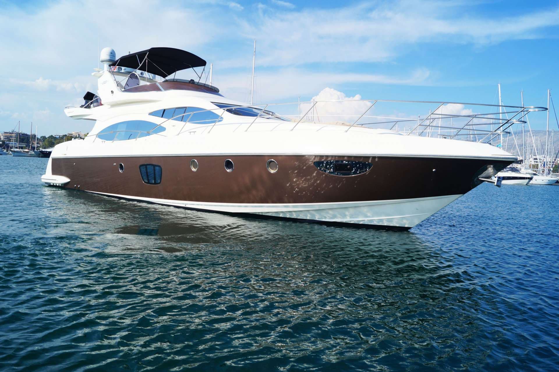 Motor Yacht CHILL OUT II available for charter