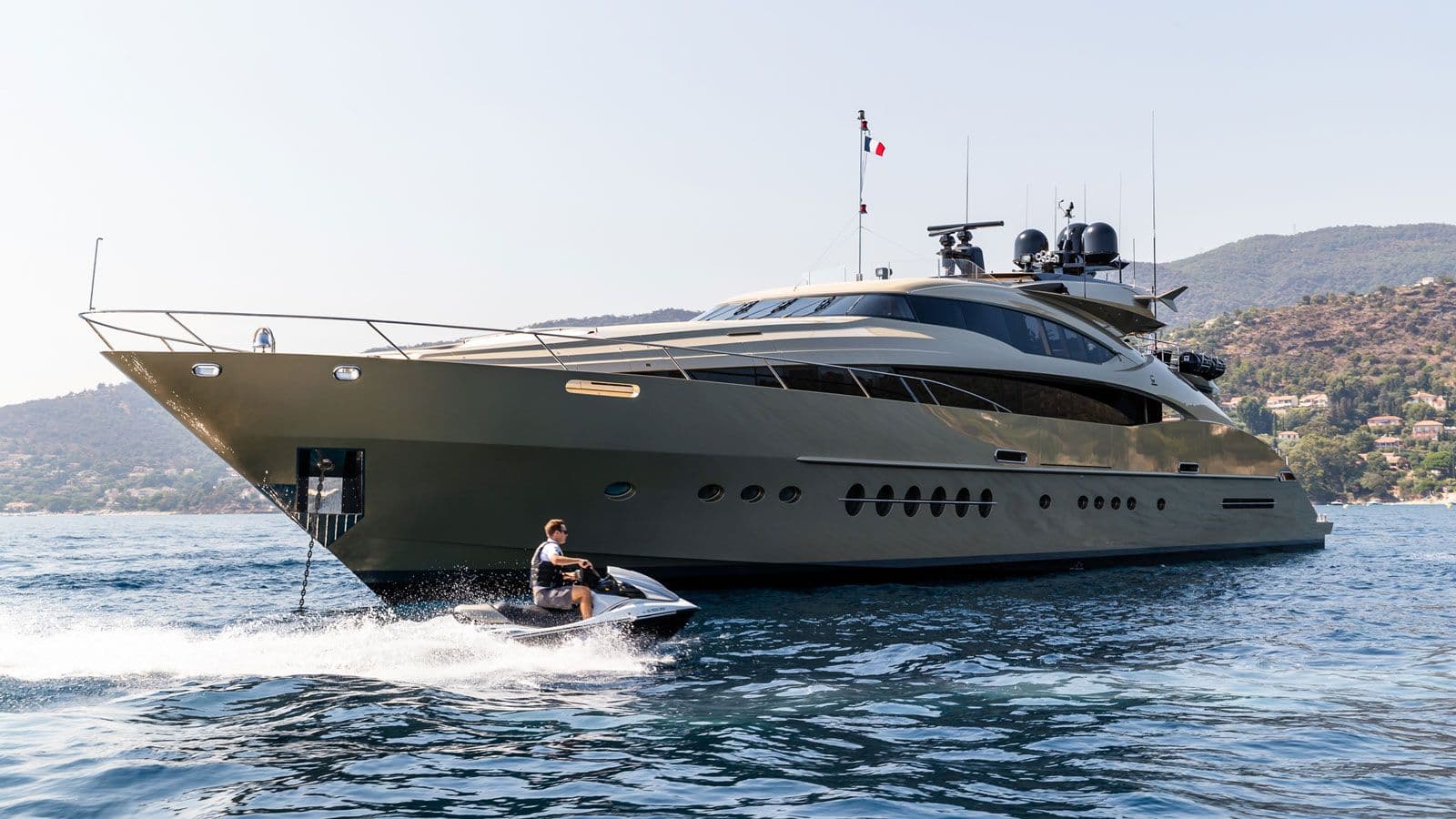 Motor yacht HOKULANI 45.7m