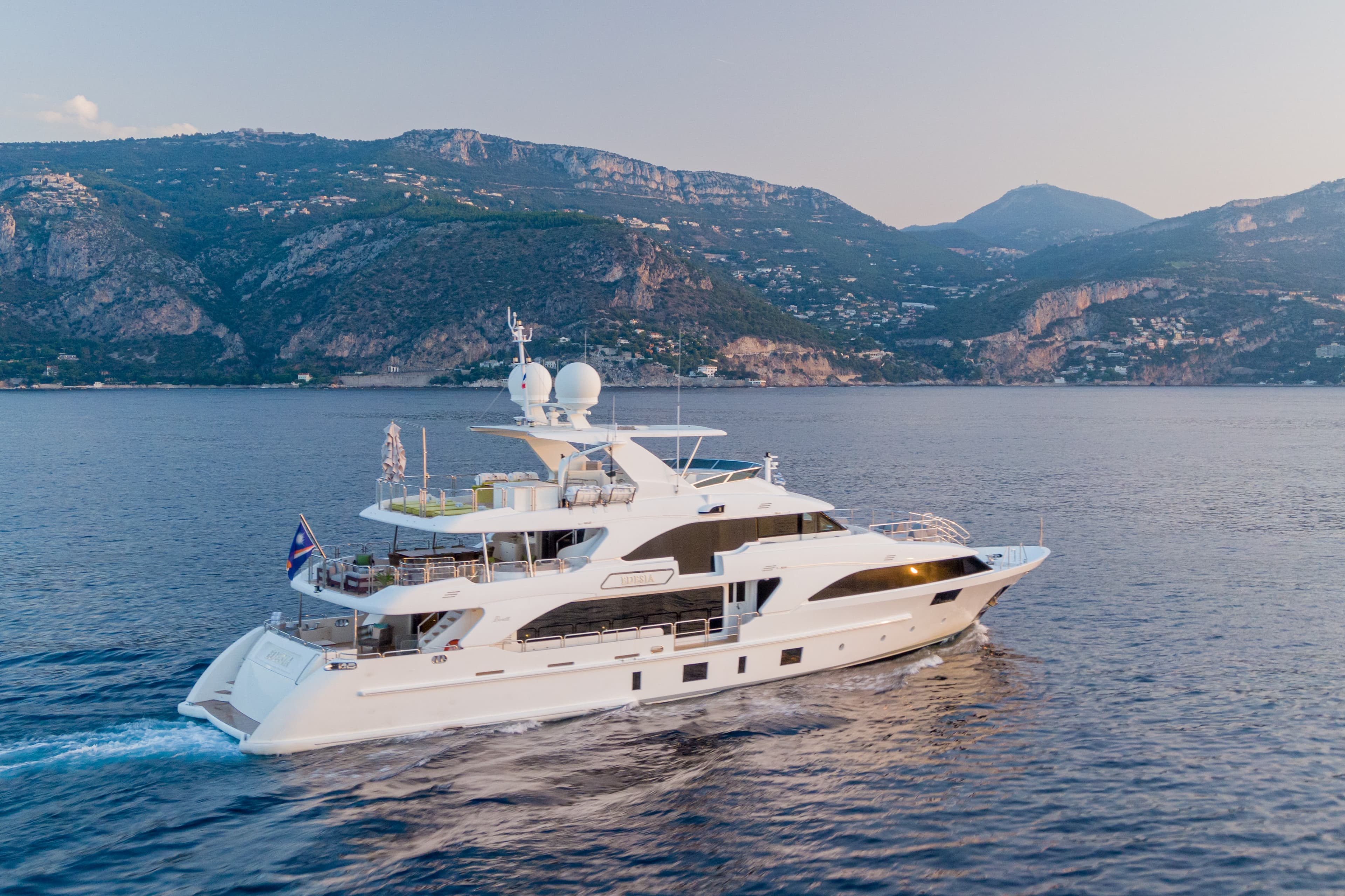 Motor yacht EDESIA 36.9m by Benetti