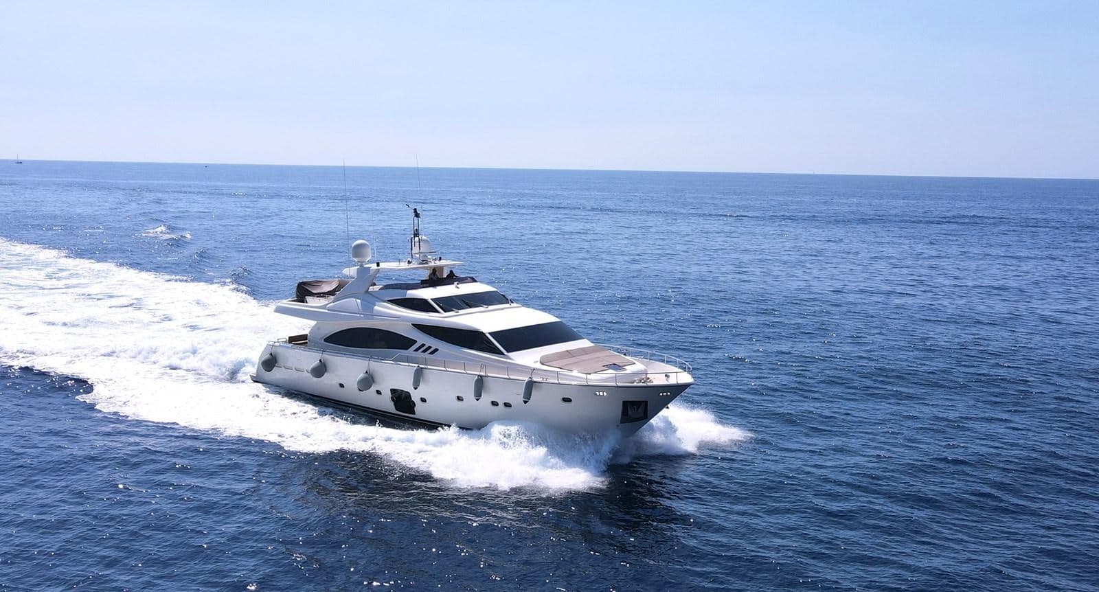 Motor yacht MELI 27.5m by Ferretti