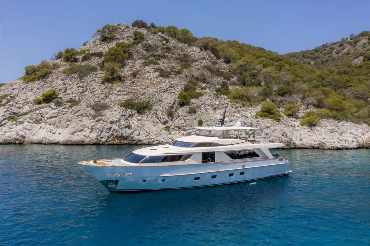 Motor Yacht WATCH ME available for charter