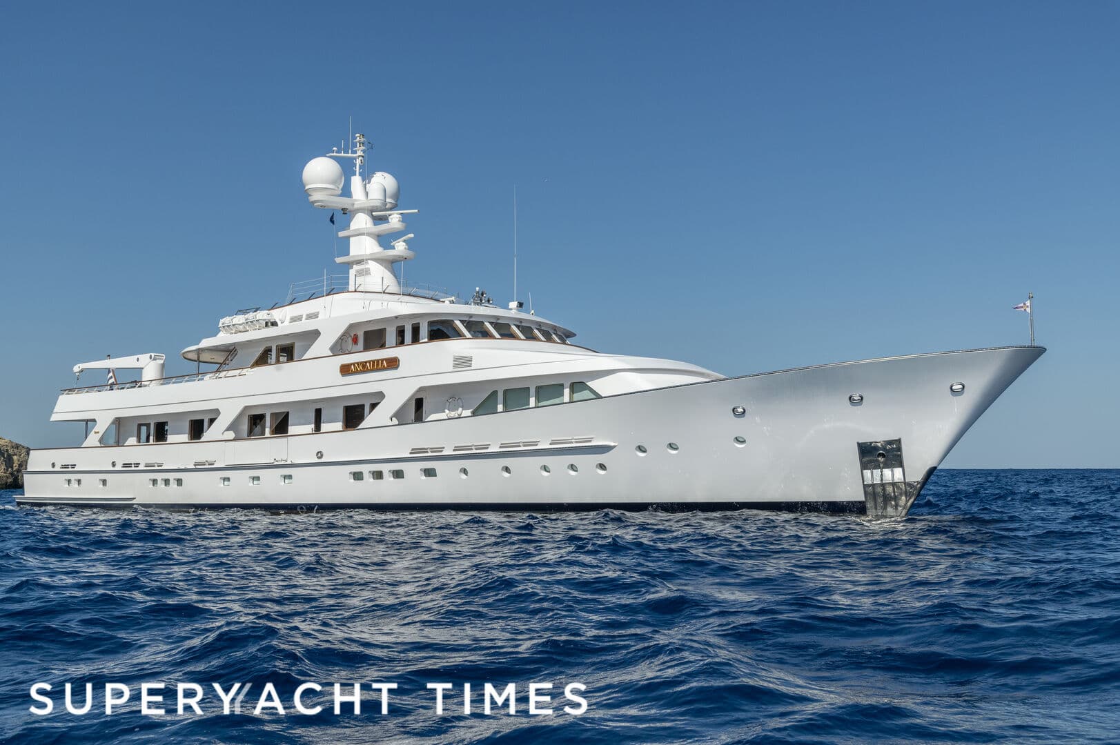 Motor yacht ANCALLIA 45.8m by Feadship