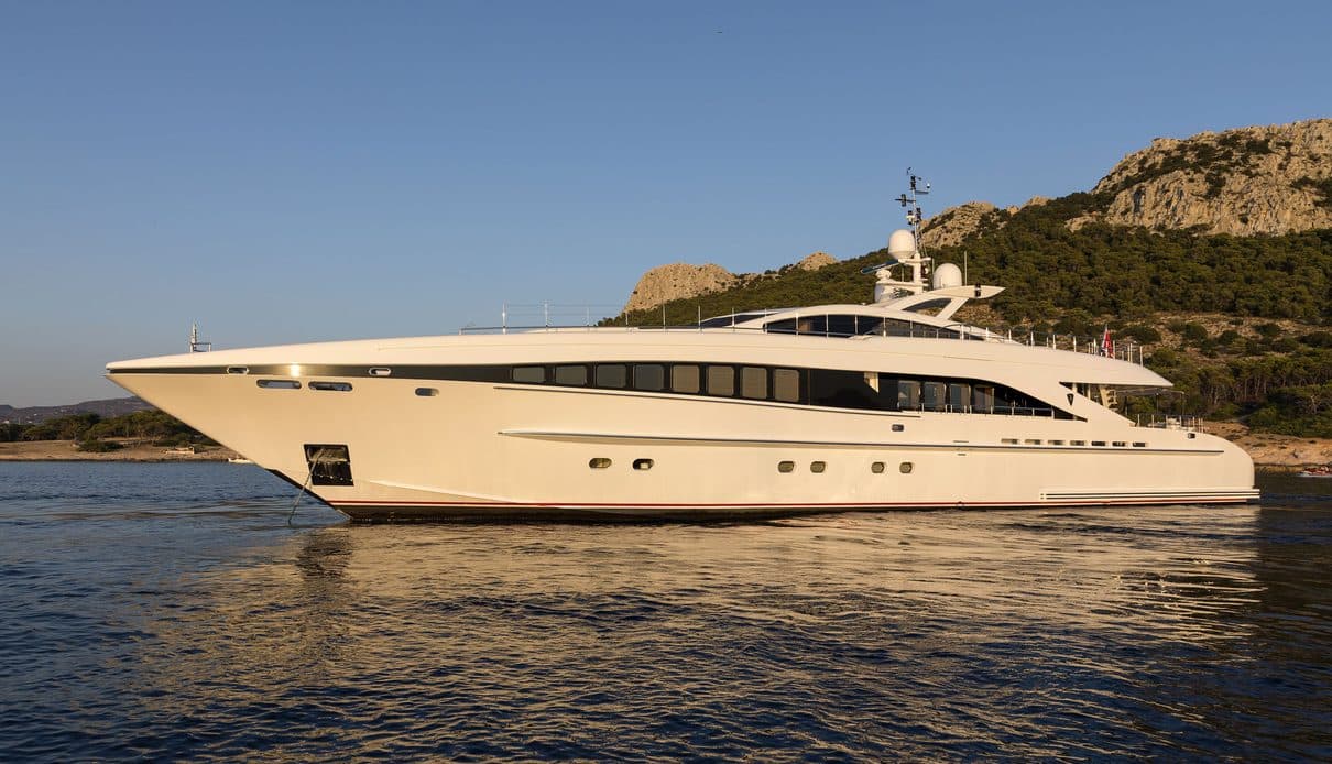 Motor yacht L'EQUINOX 37.3m by Heesen