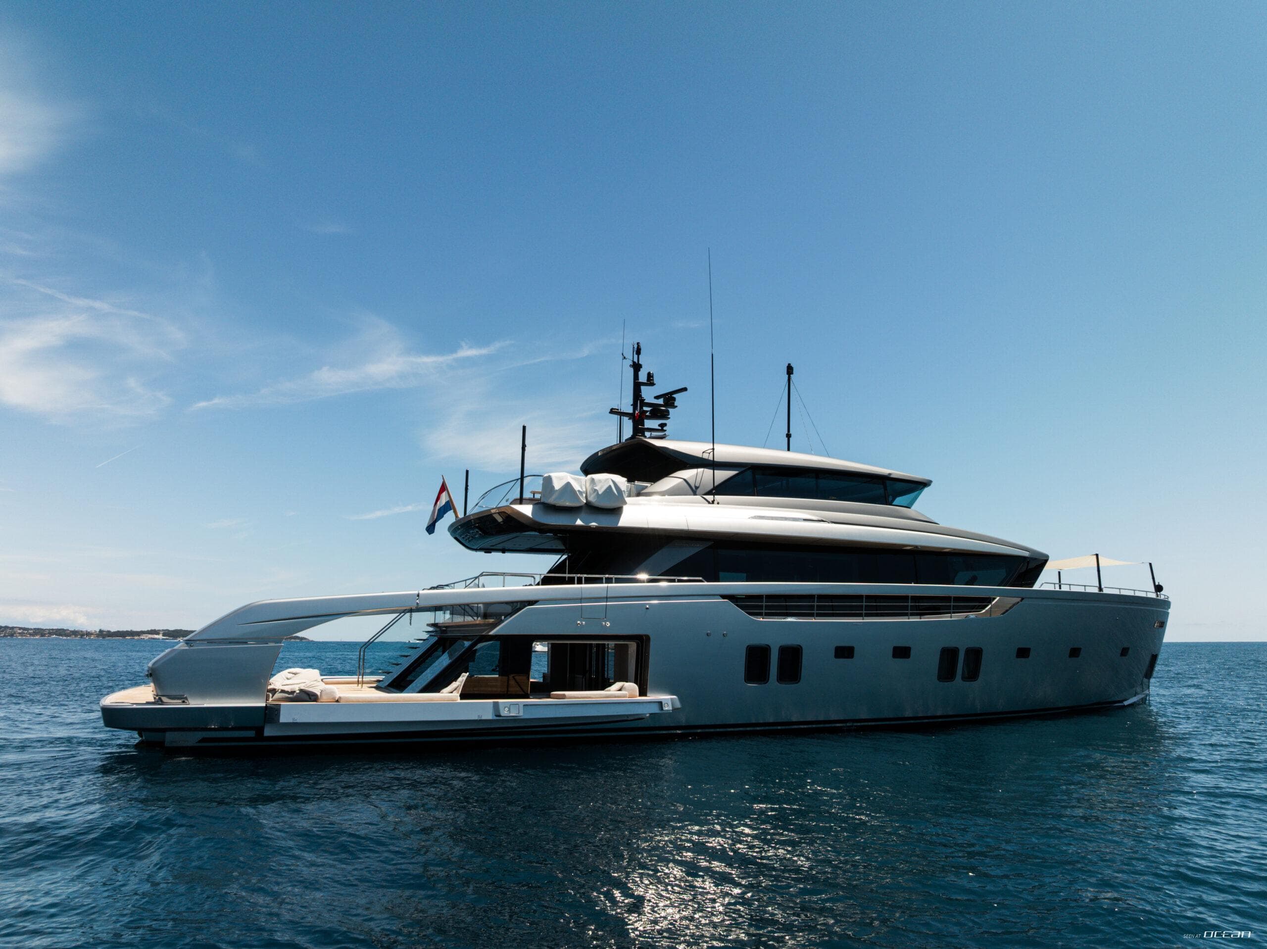 Motor yacht SENSA 34.2m by Sanlorenzo