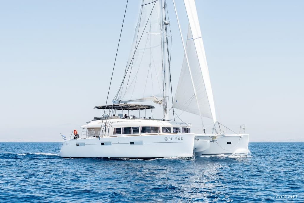 Sailing yacht SELENE 19m by Lagoon