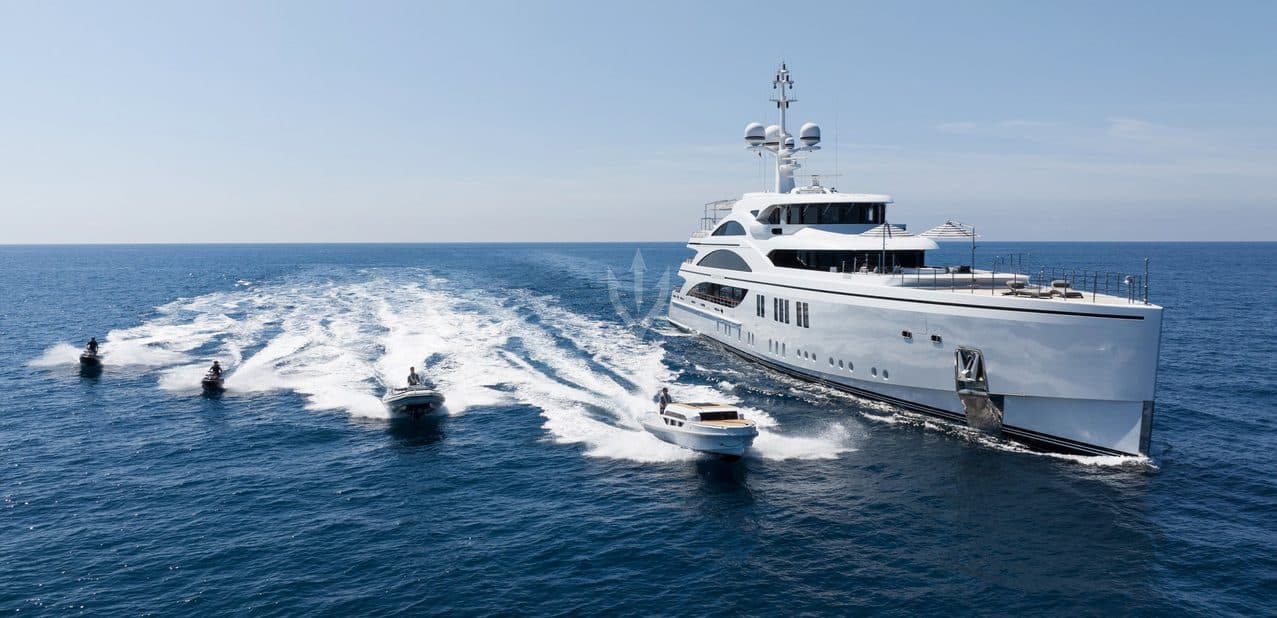 Motor Yacht SOUNDWAVE available for charter