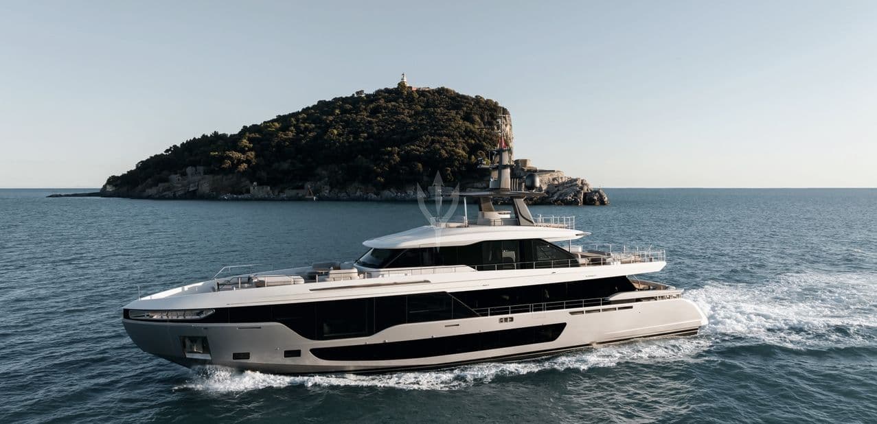 Motor yacht Luz de Mar 36m by Azimut