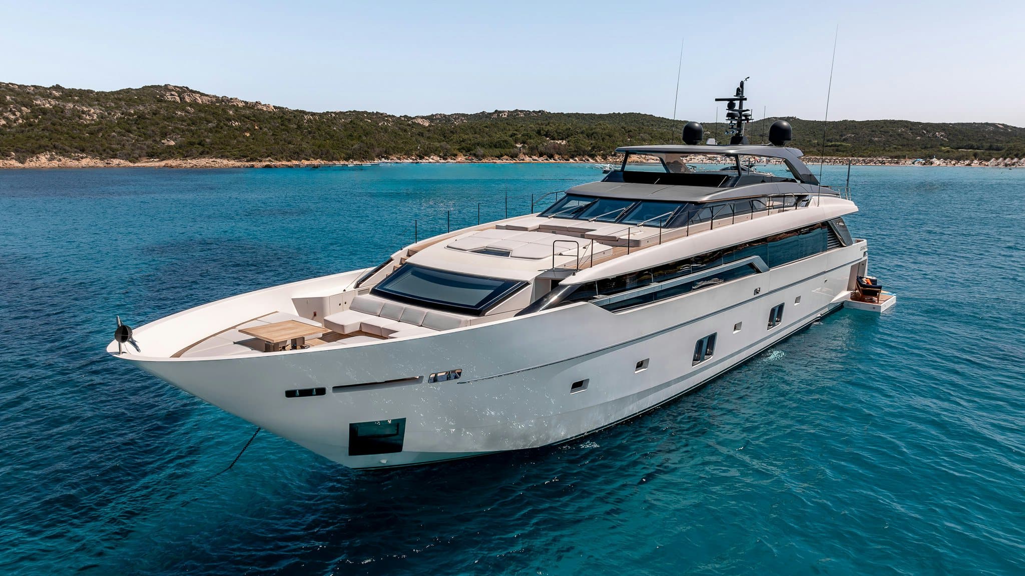 Motor yacht BLUE ANGEL 23m