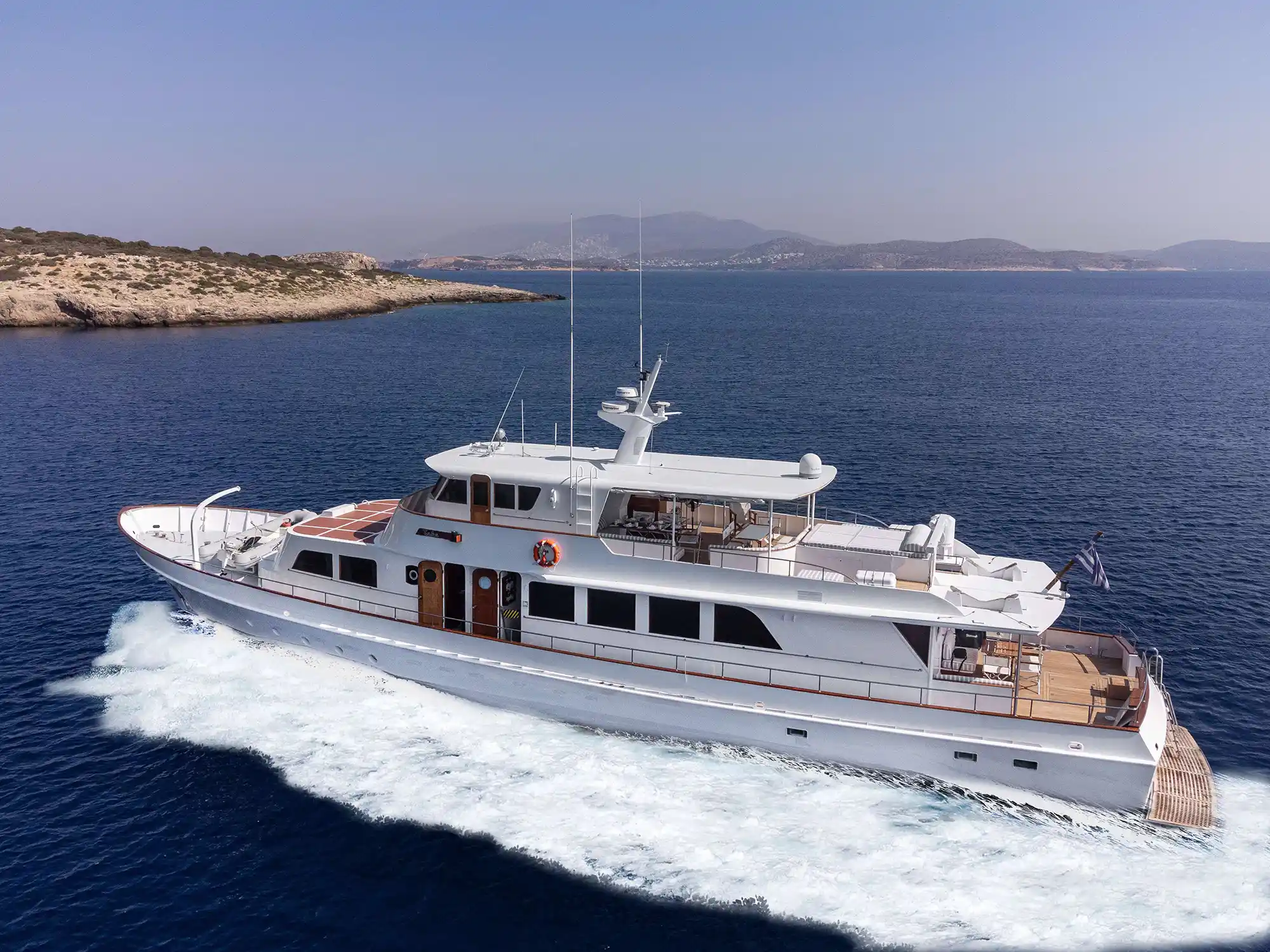 Motor yacht TAKA 30m by Sparkman & Stephens, California