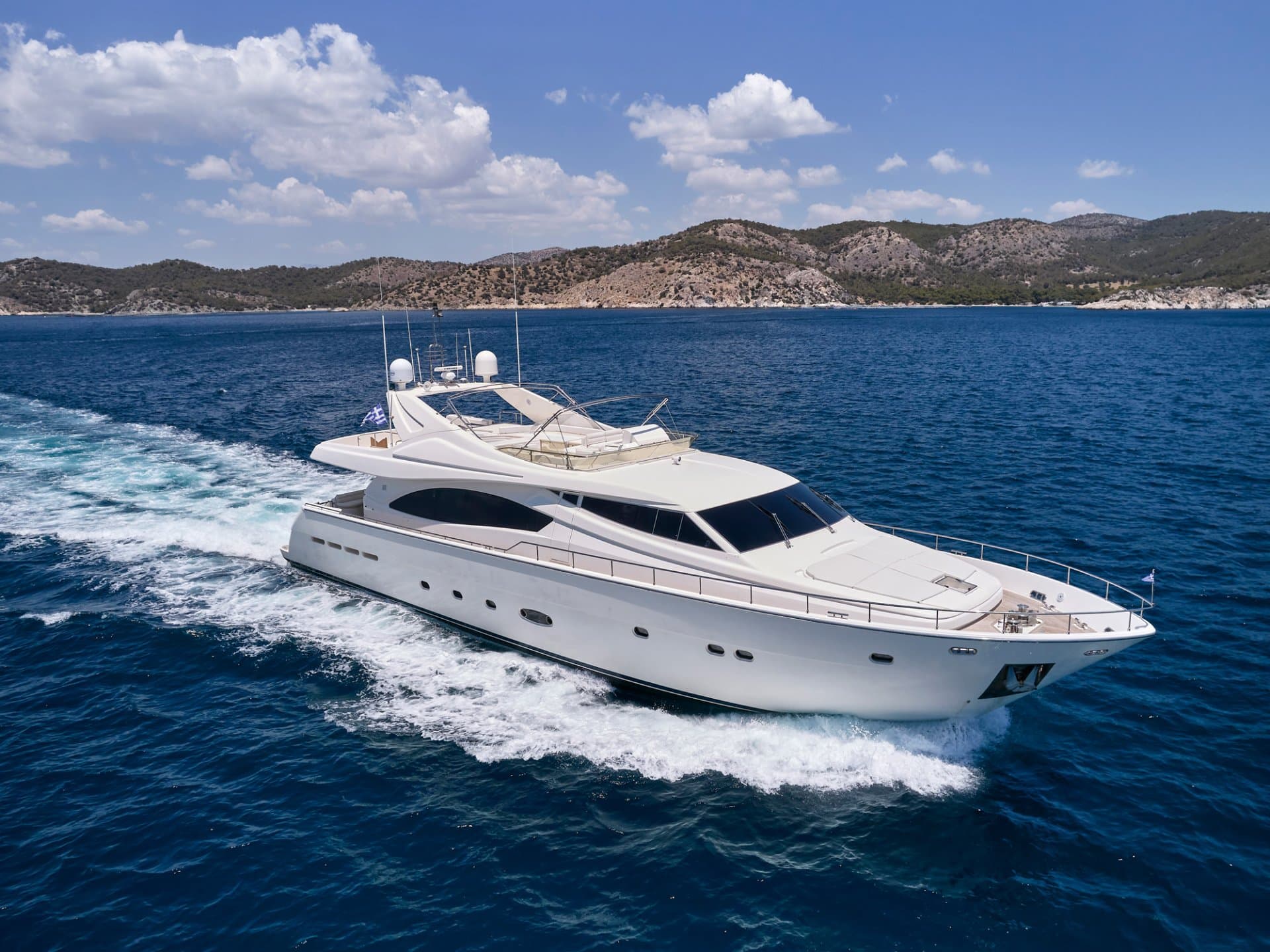 Motor yacht Estia Yi 27m by Ferretti