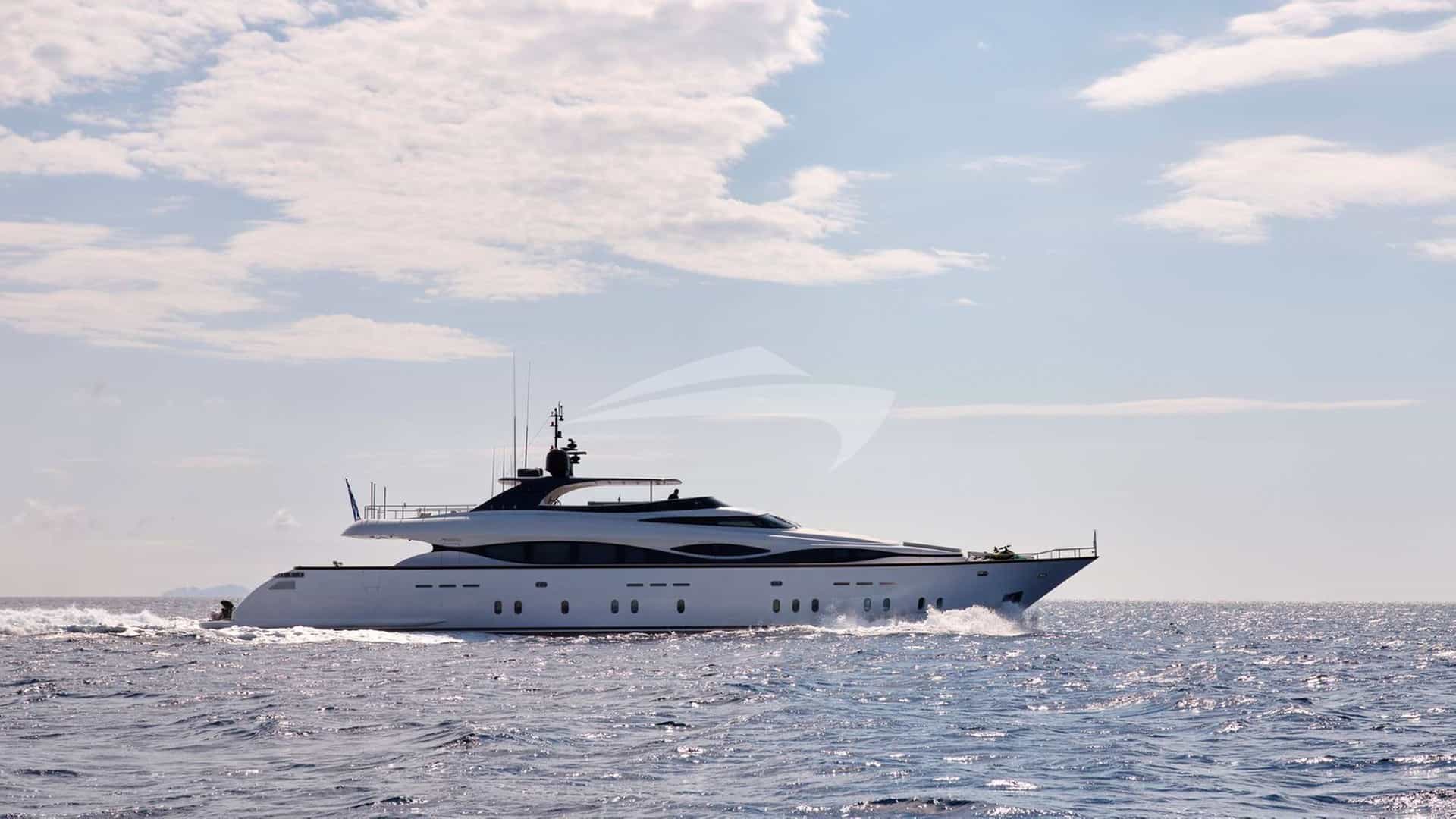 Motor yacht LIVA 39m by Maiora