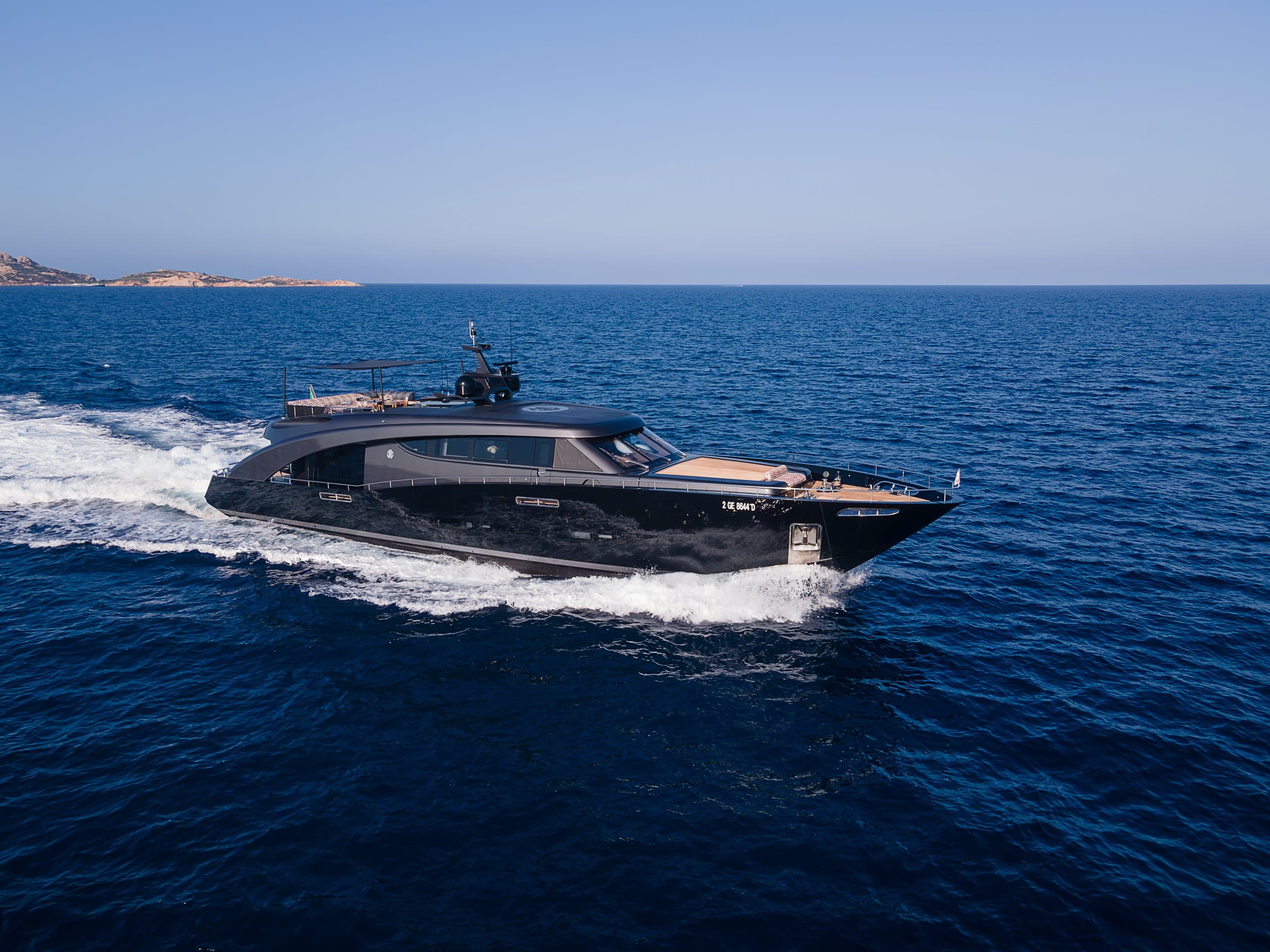 Motor yacht FREEDOM 28.4m