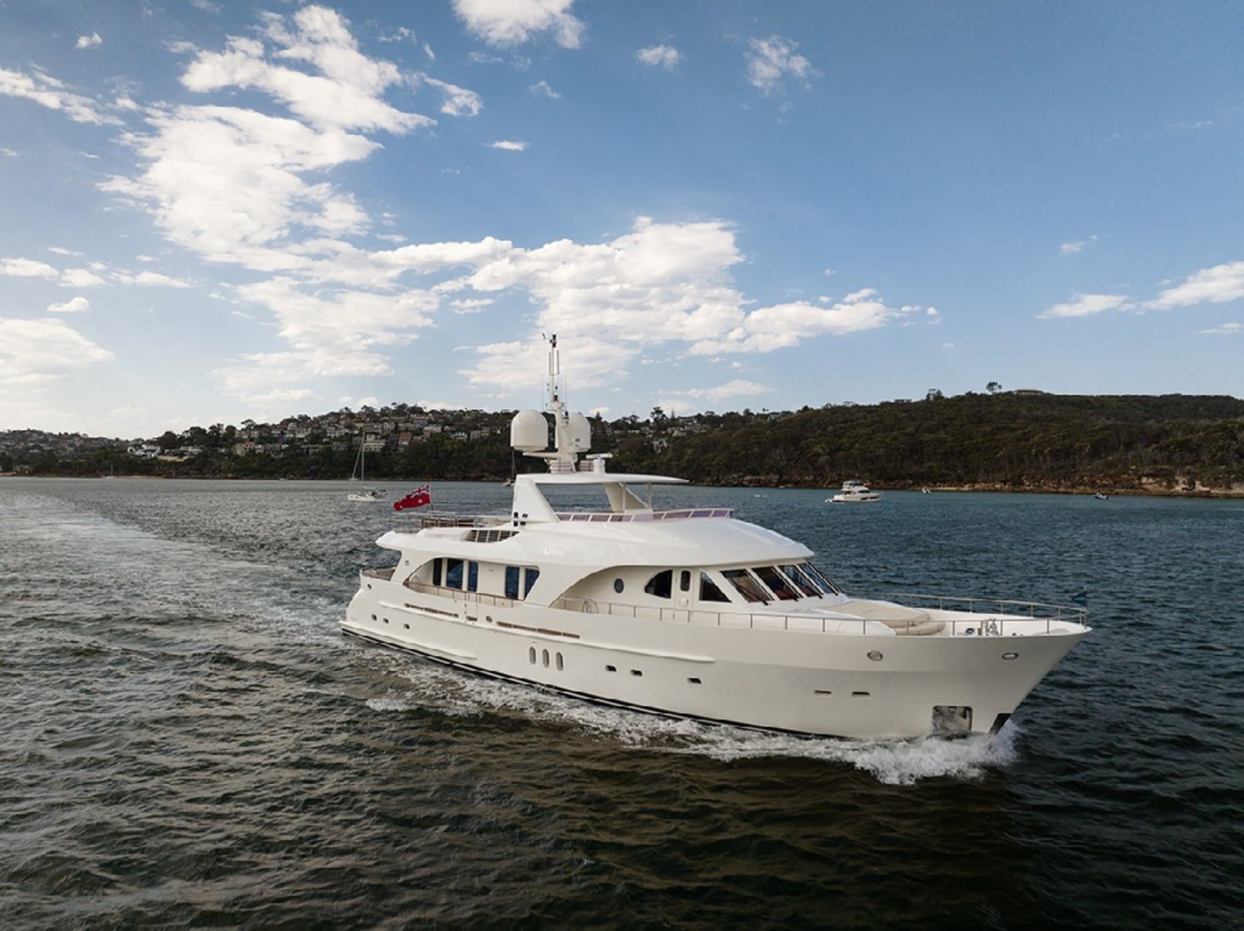 Motor Yacht LITTLE PERLE available for charter