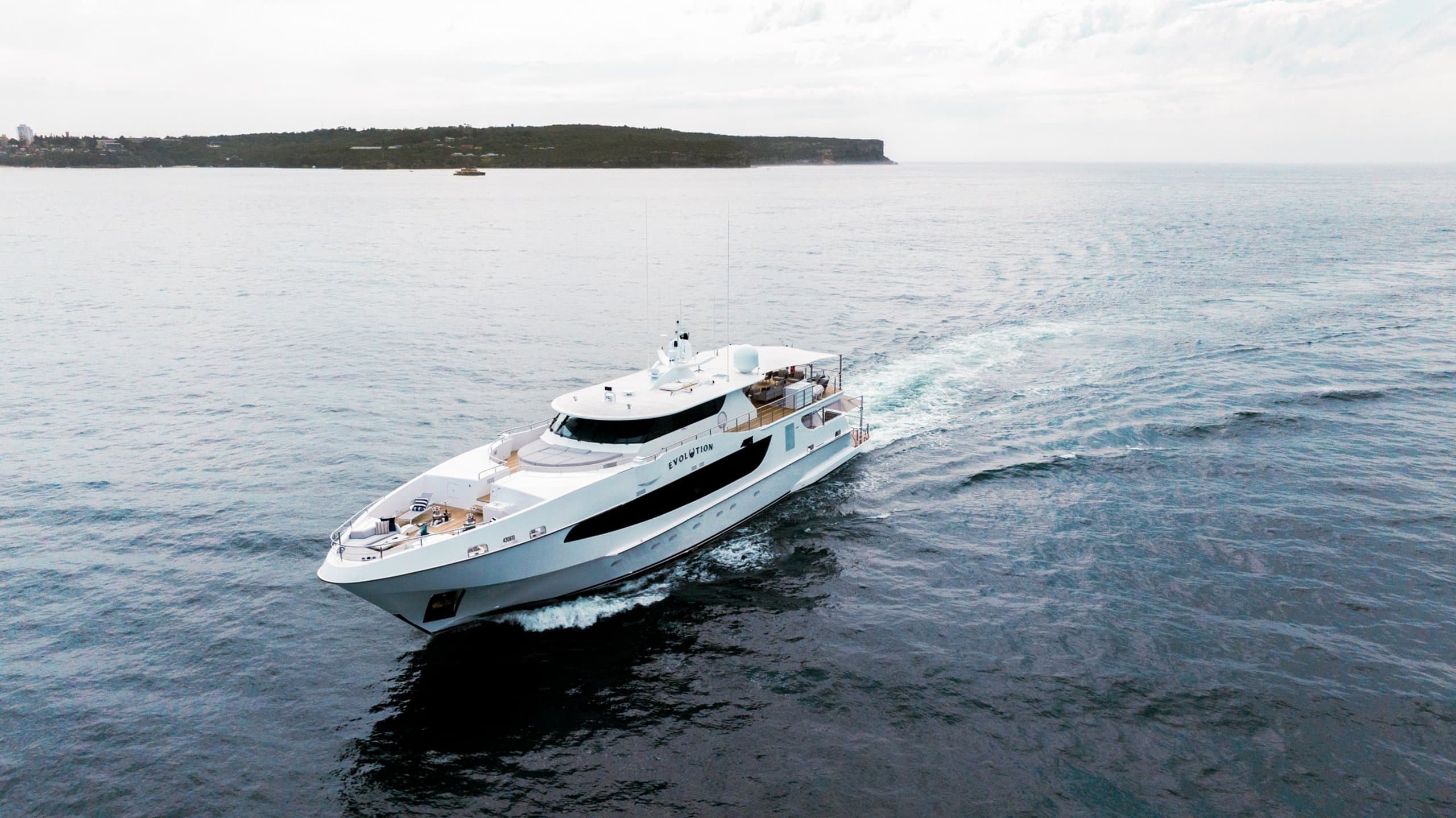 Motor yacht EVOLUTION 36.5m by Oceanfast