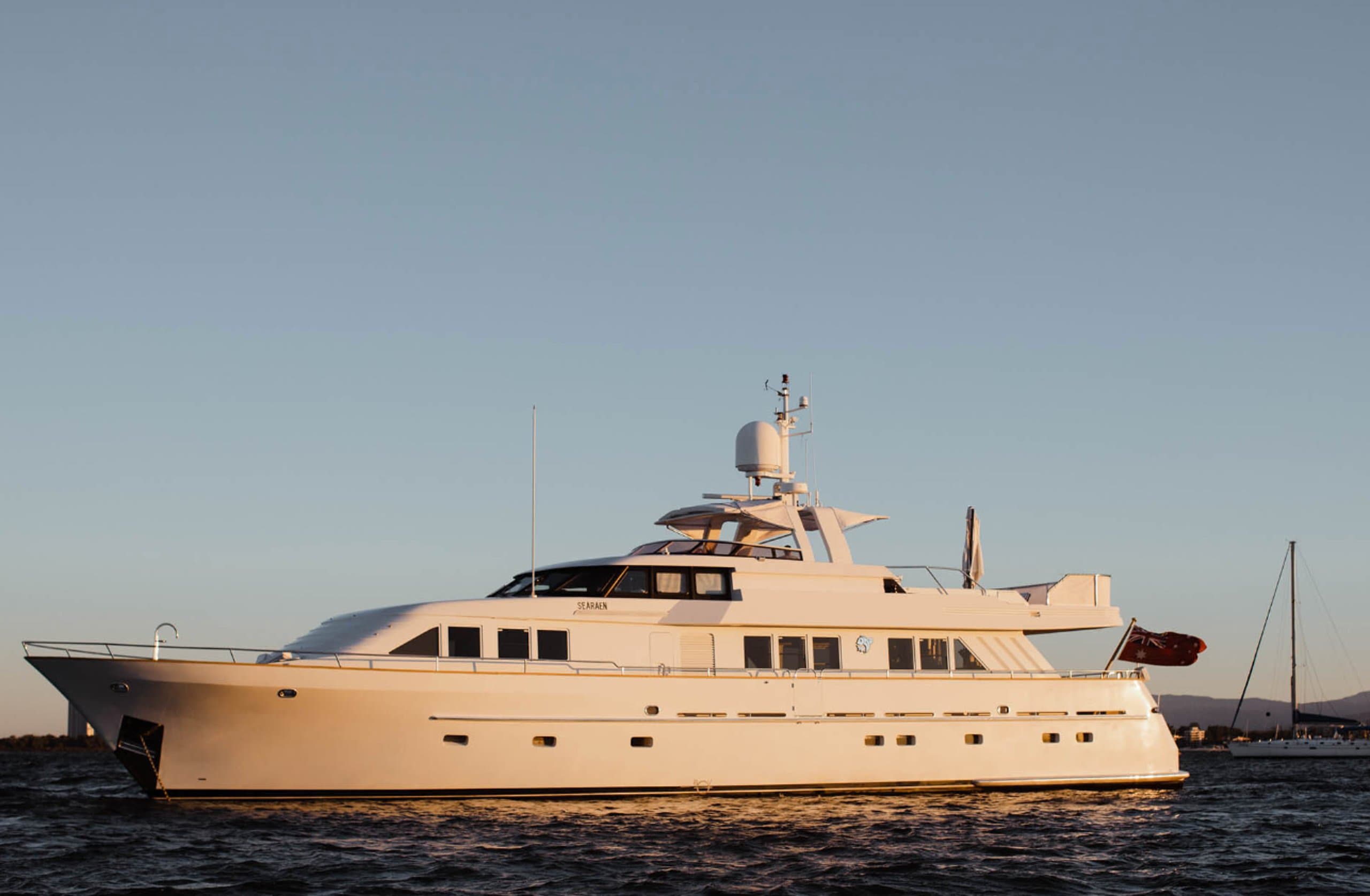 Motor yacht SEA RAES 30.78m