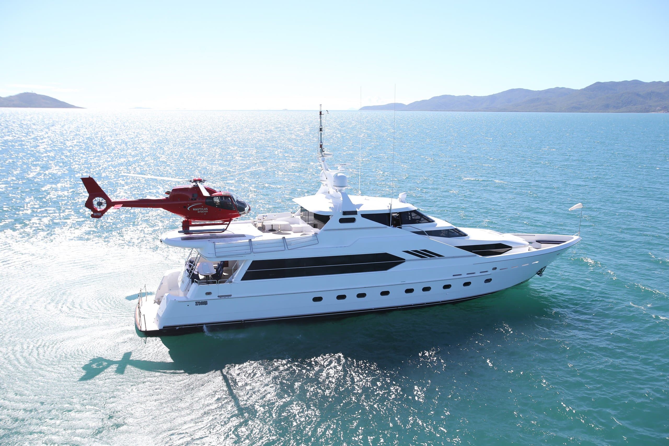 Motor yacht FLYING FISH 32m