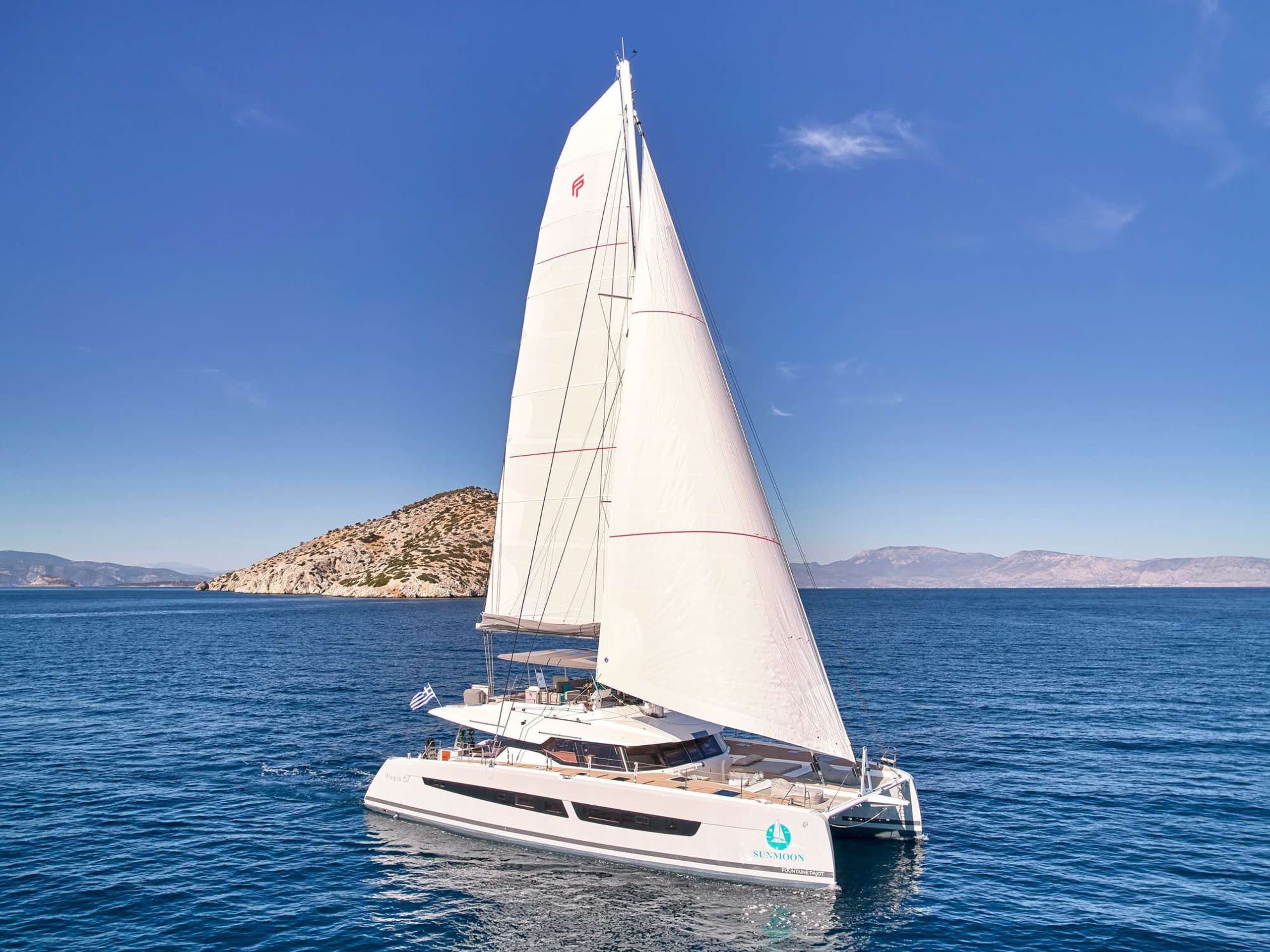 Sailing yacht SUNMOON 20.36m by Fountaine Pajot