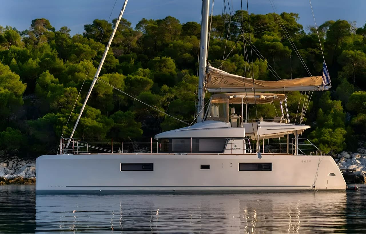 FLO — yacht charter in Mediterranean