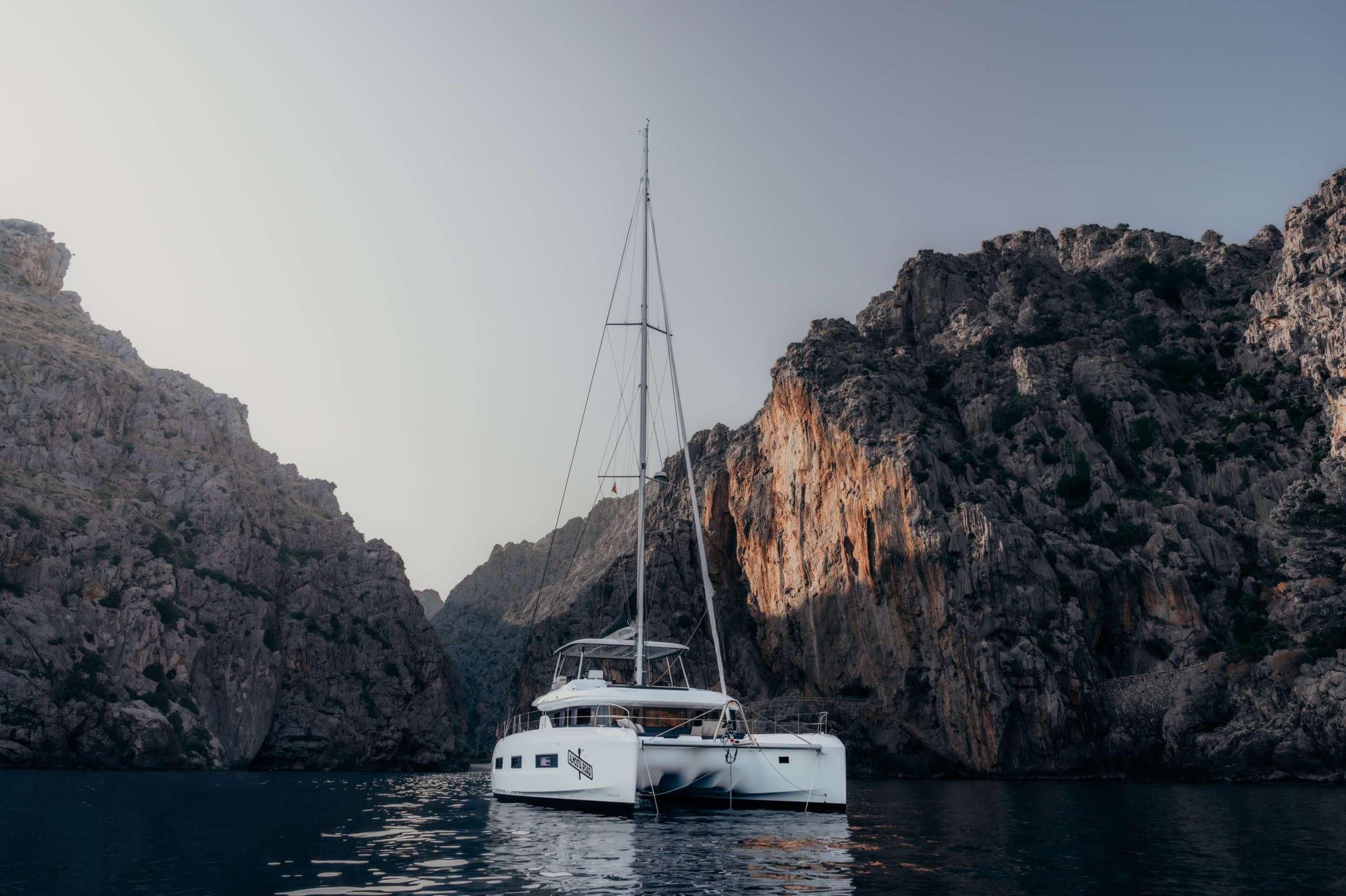 Sailing yacht ALMOSTA ROAD 16.8m