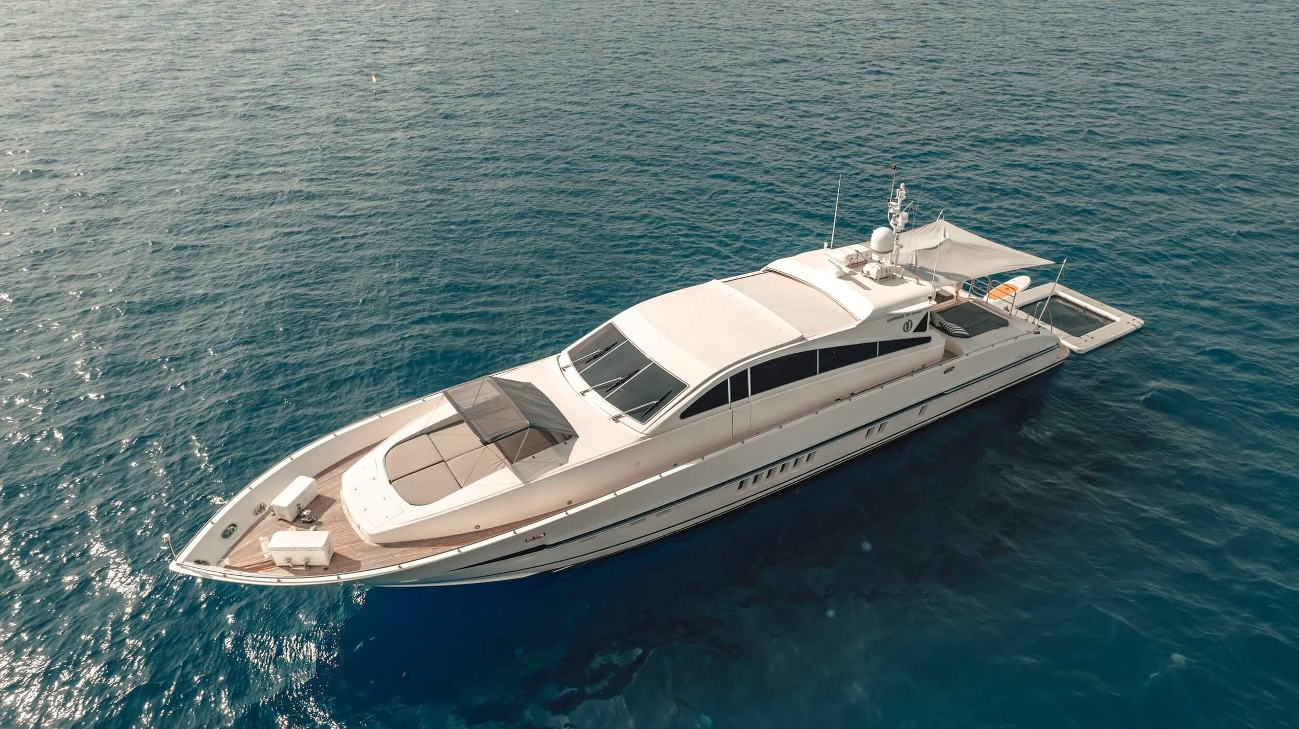Motor yacht MOONGLIDER 28m by Leopard Yachts