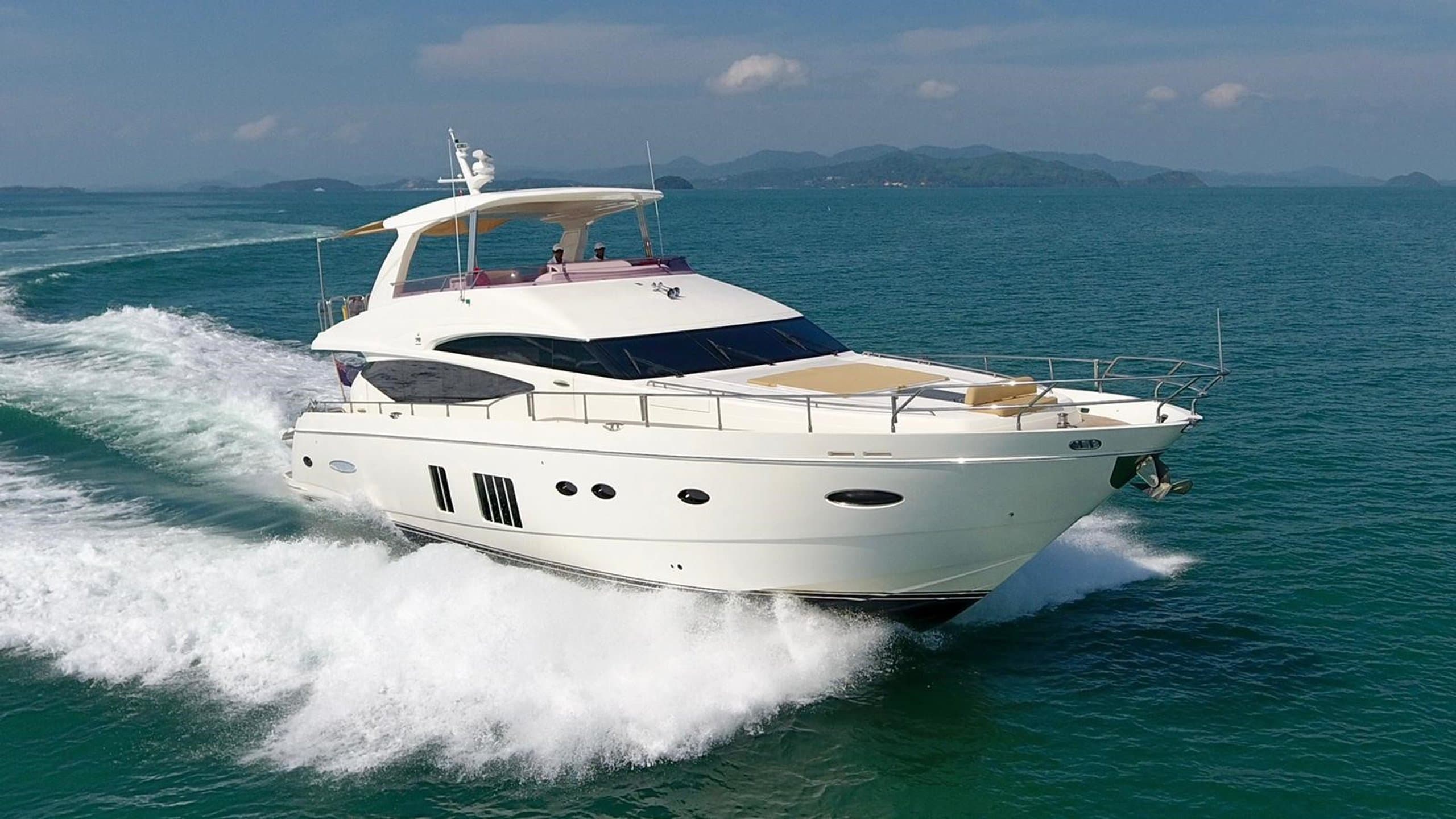 Motor yacht MARITIMUS 24m by Princess Yachts