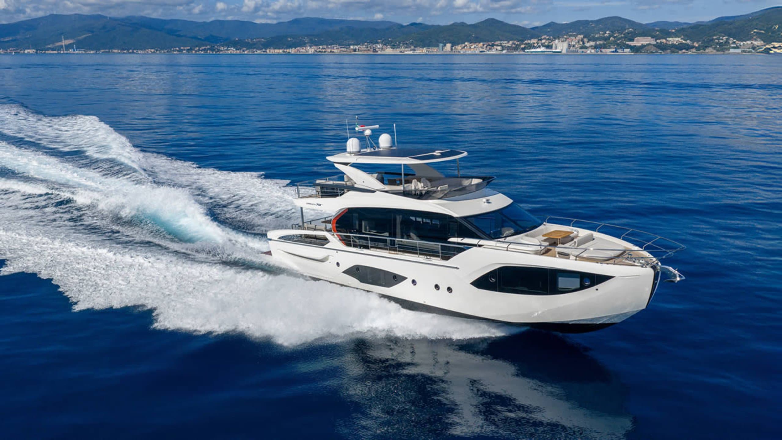 Motor yacht ABSOLUTE 70 FLY 21.27m