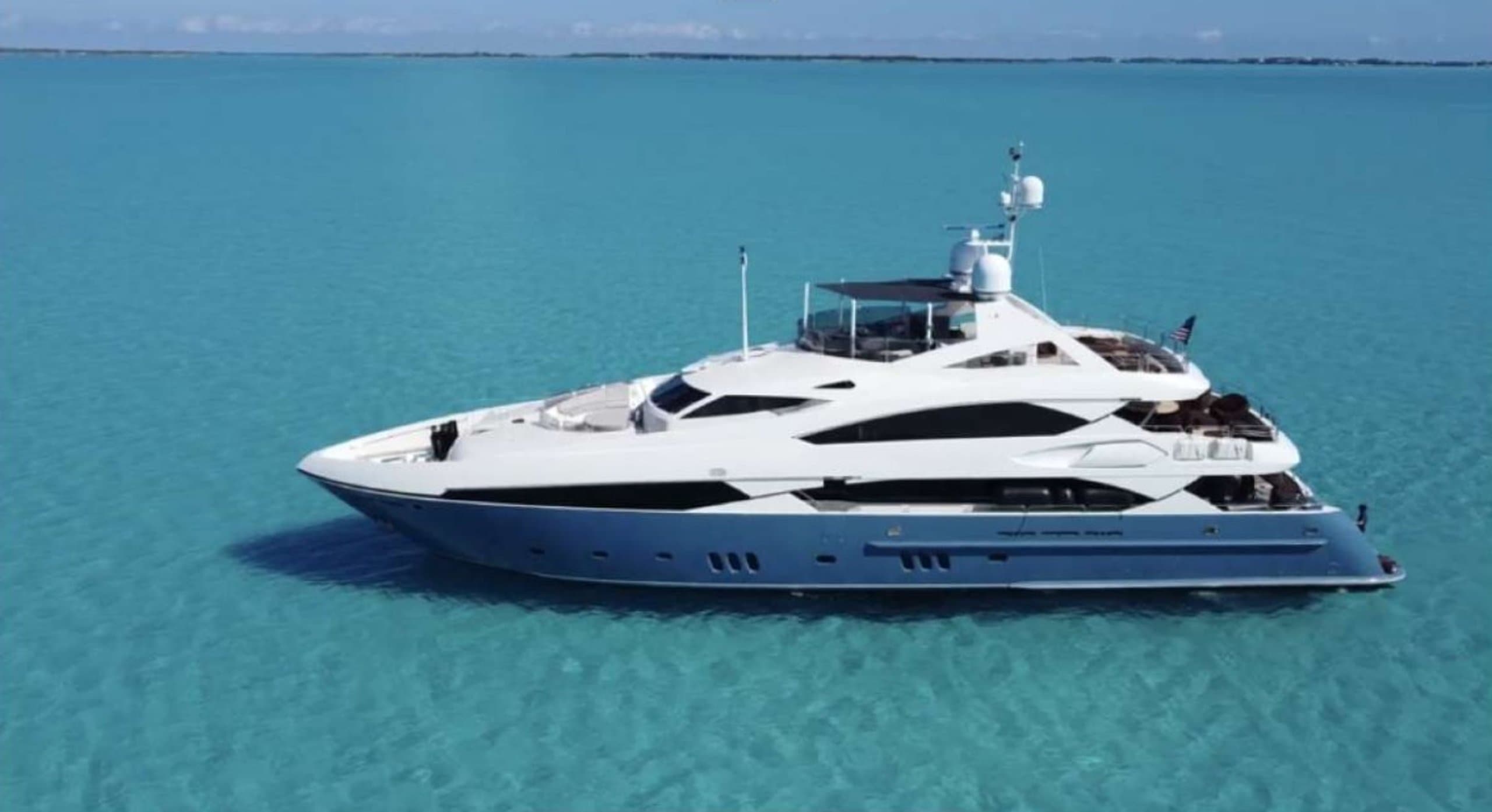 Motor yacht NATURAL 9 39.63m