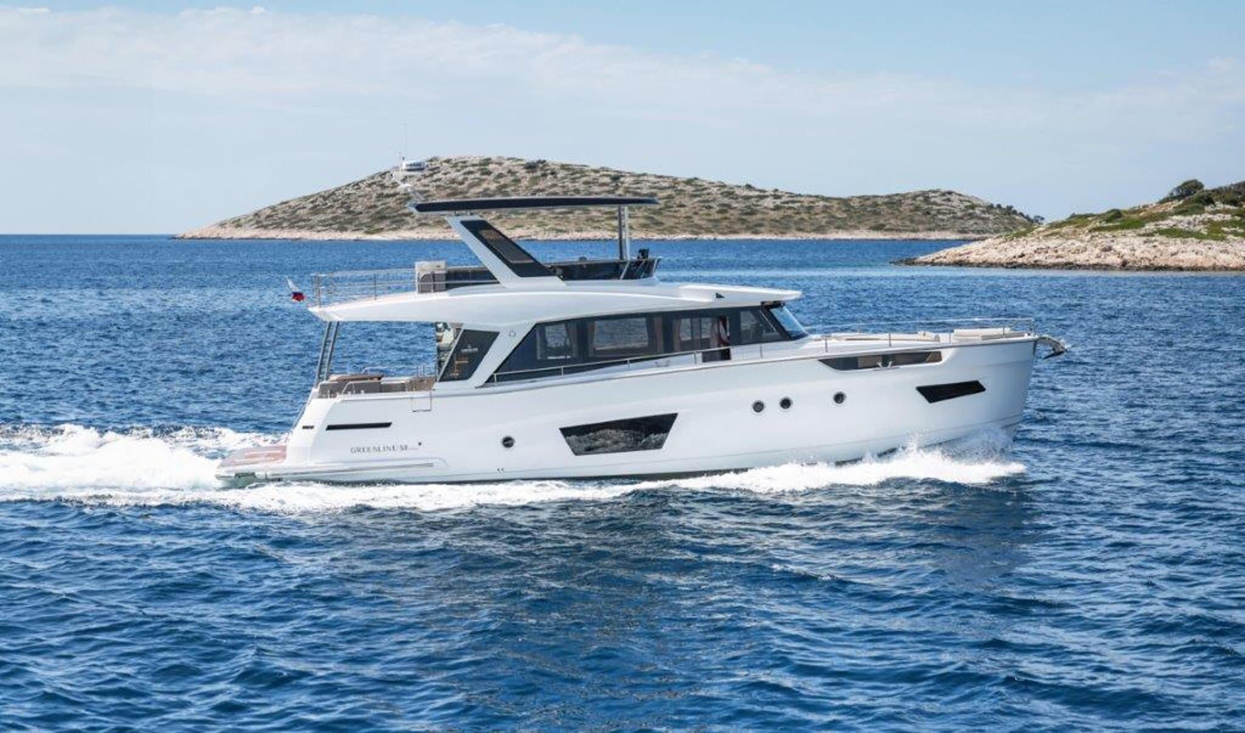 Motor Yacht SEVEN SEAS available for charter
