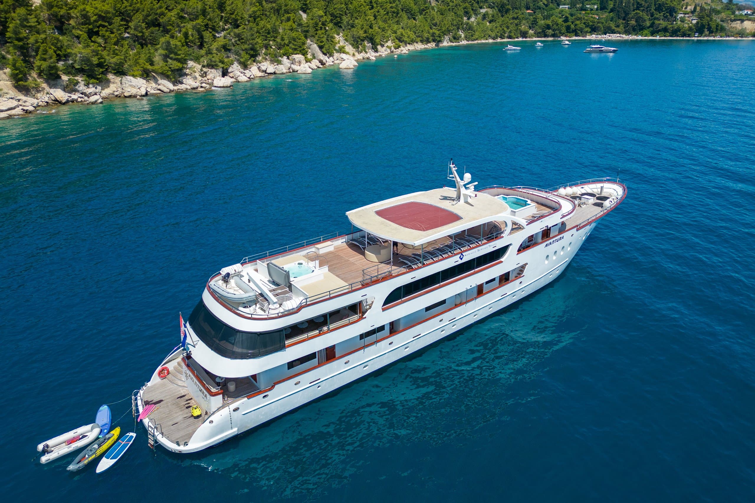 Motor yacht AVANTURA 50m