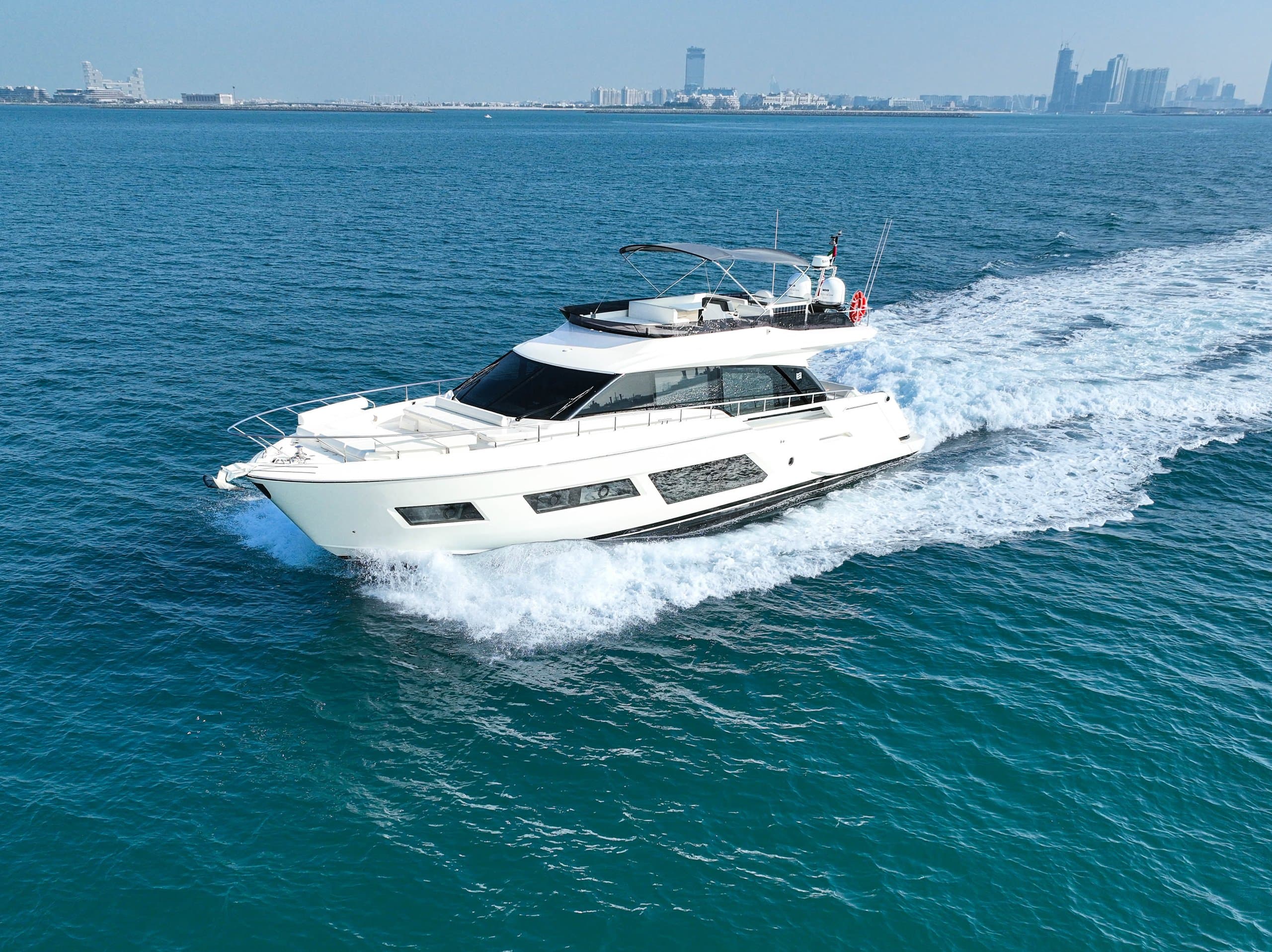 Motor yacht AQUILA 20.42m