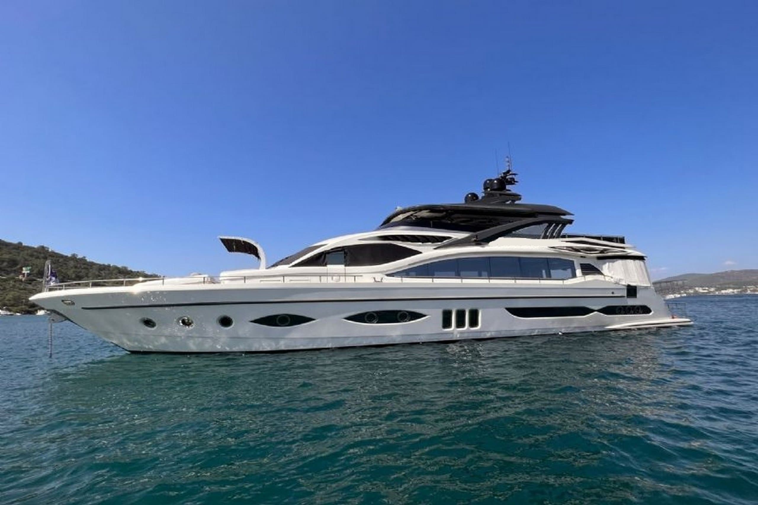 Motor yacht DENDEN ISTANBUL 36m