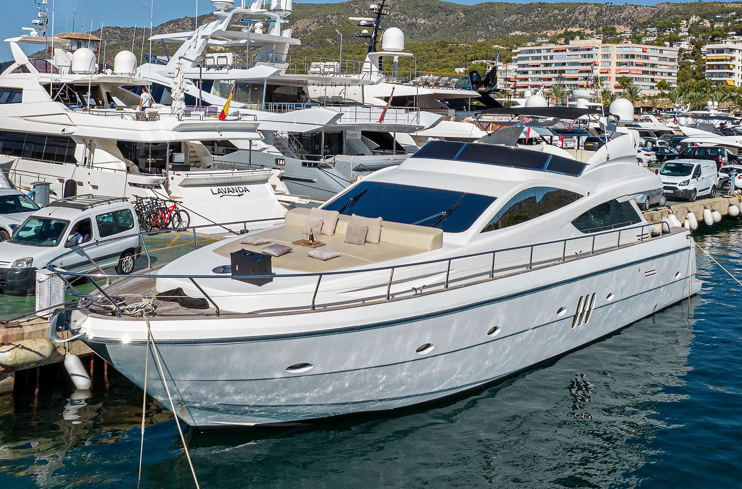 Motor yacht AURY 21.7m