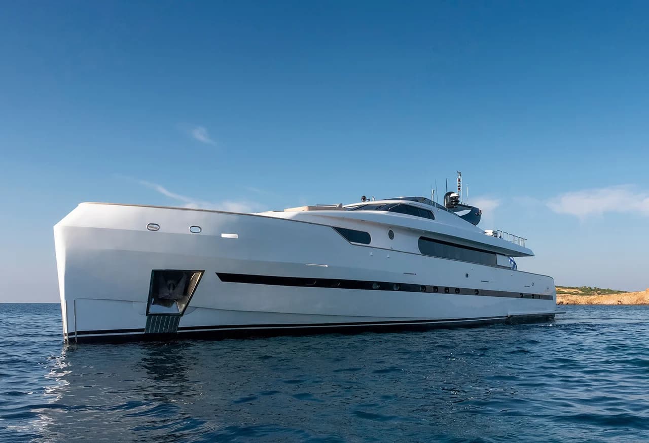 Motor yacht PROJECT STEEL 34m
