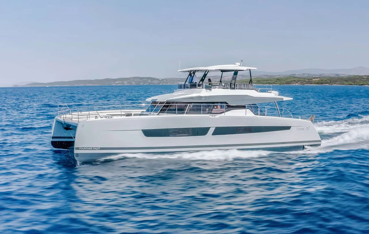 Motor yacht D2 19.69m