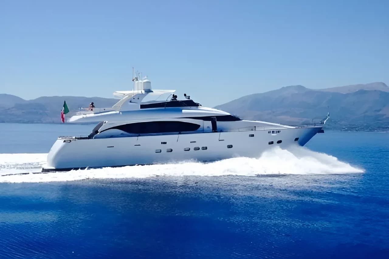 Yacht CAELUM 24m