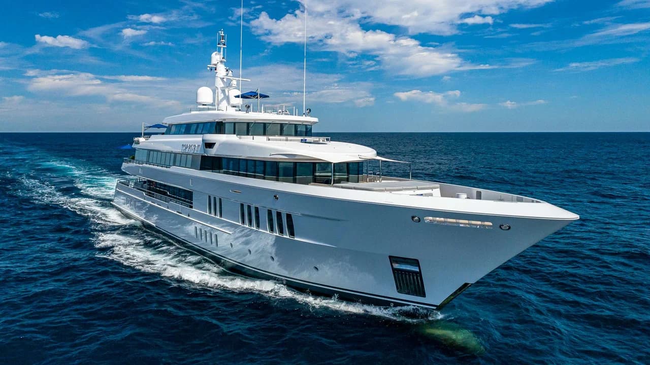 Yacht TOP FIVE II 61m by Hakvoort