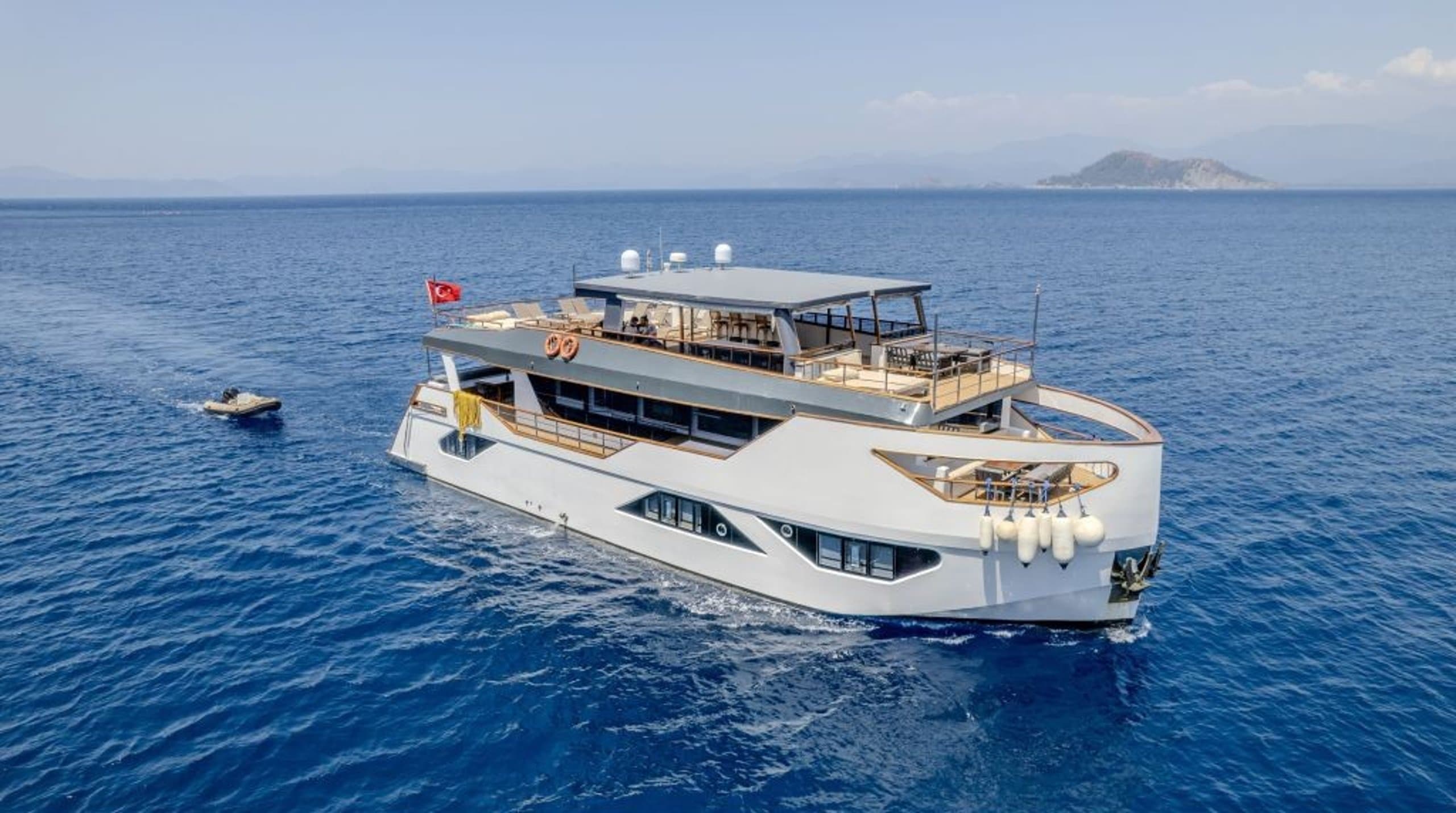 Motor yacht NAYK 3 28m by Custom