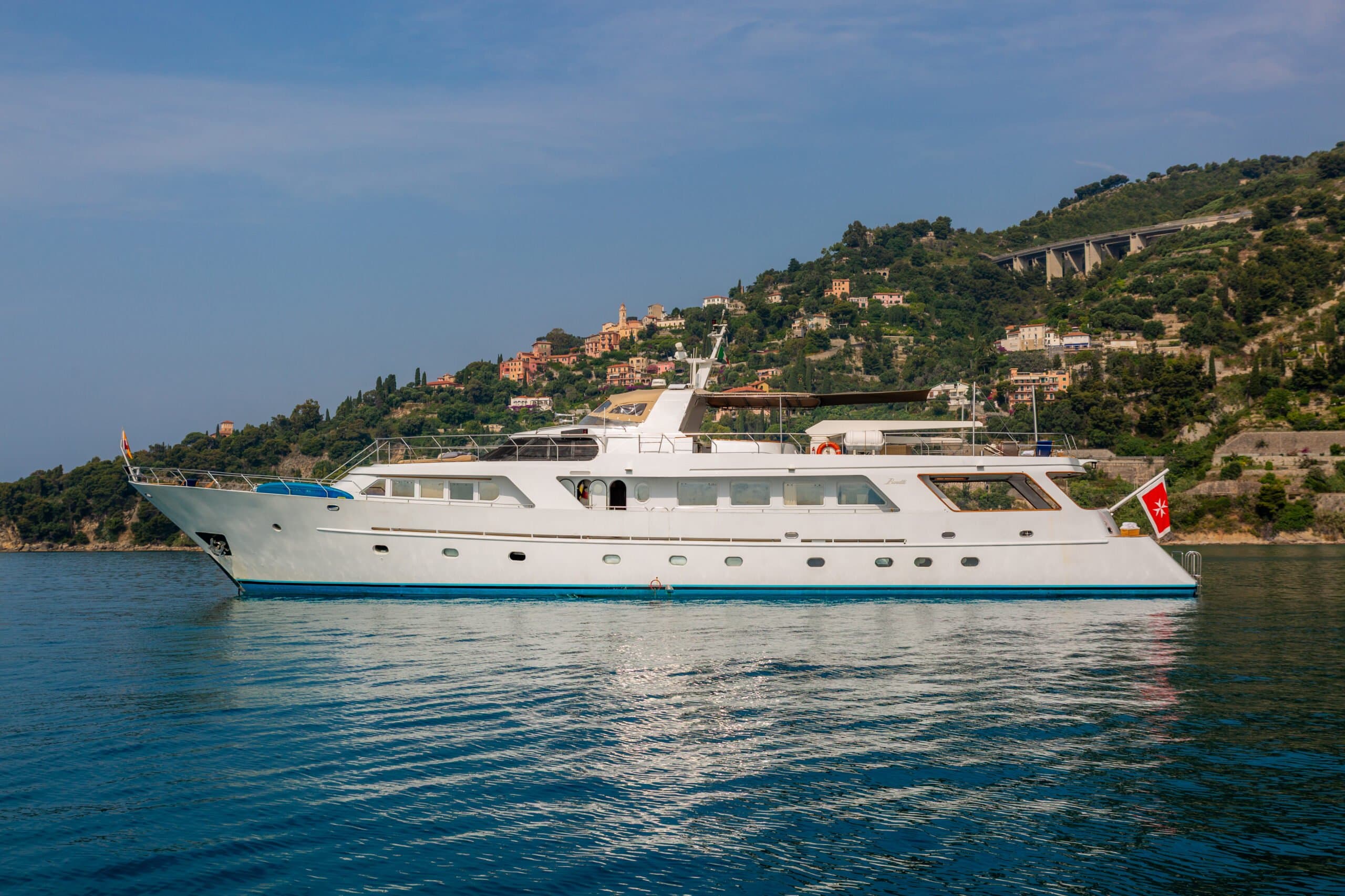 Motor yacht GITANES 35.4m by Benetti