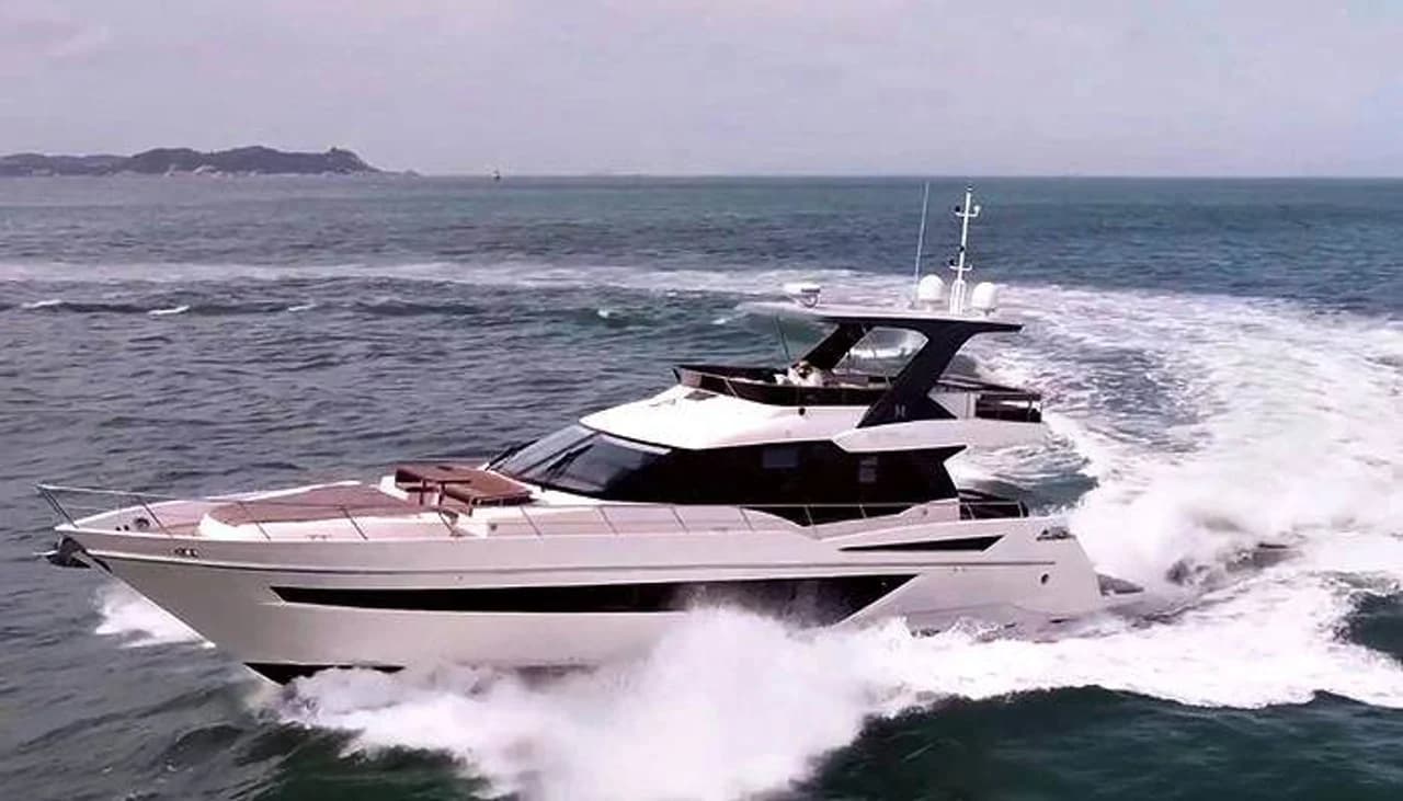 Motor yacht MAXWELL 19.7m