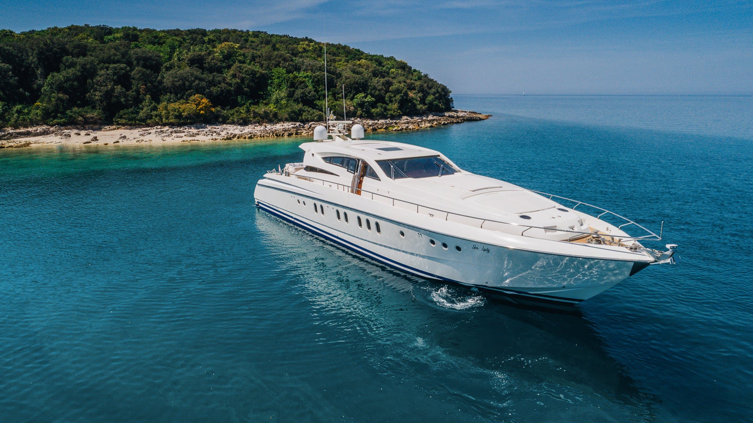 Motor yacht SEA LADY 26.4m