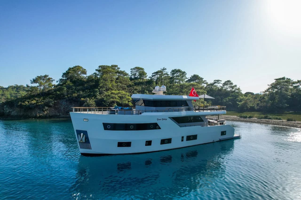 Motor yacht ÇINAR YILDIZI 28m