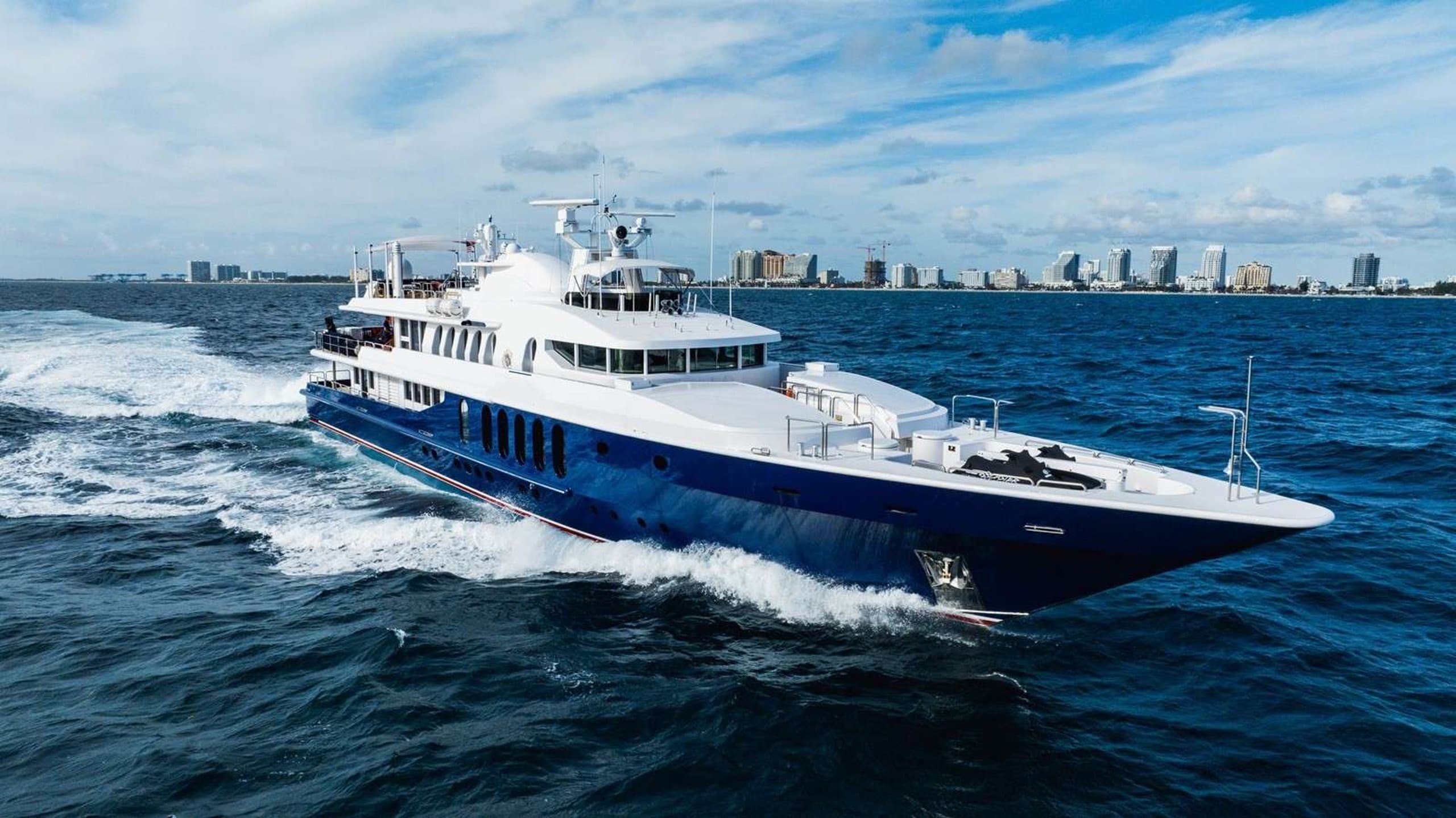 Motor yacht YCM FIFTY 50.29m