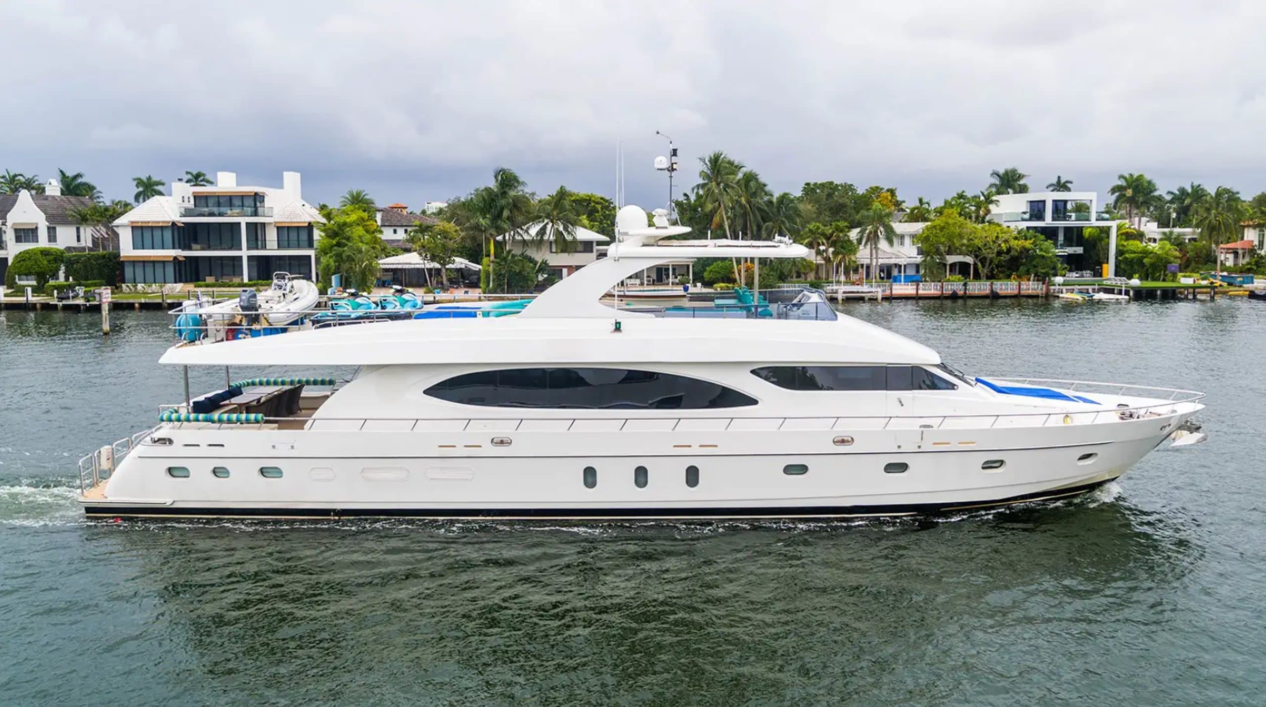 Motor yacht DREAM ON 29.57m