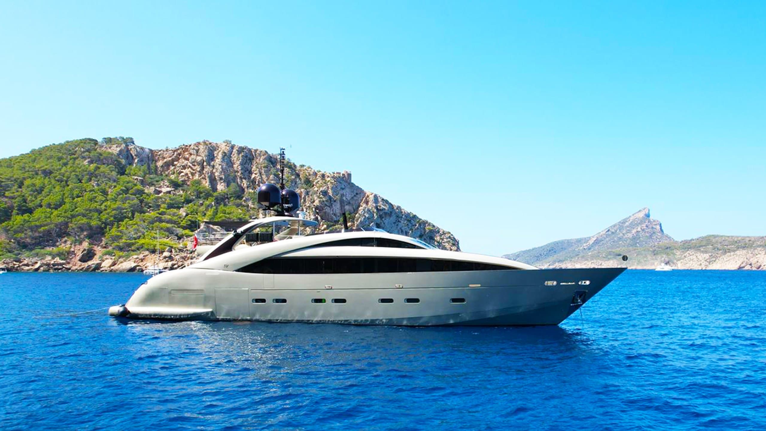 Motor Yacht YCM 120 available for charter