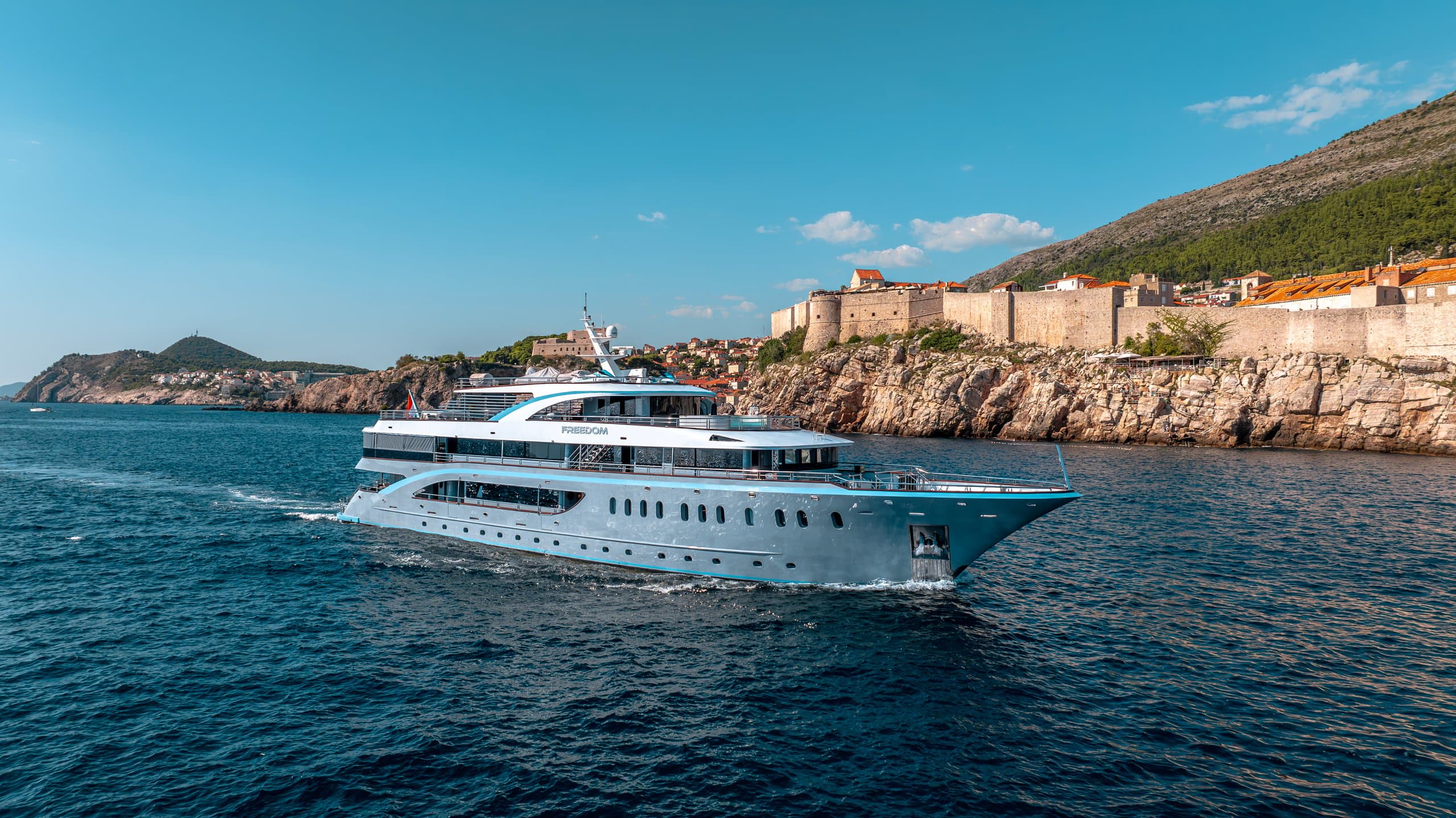 Motor yacht FREEDOM 48.2m