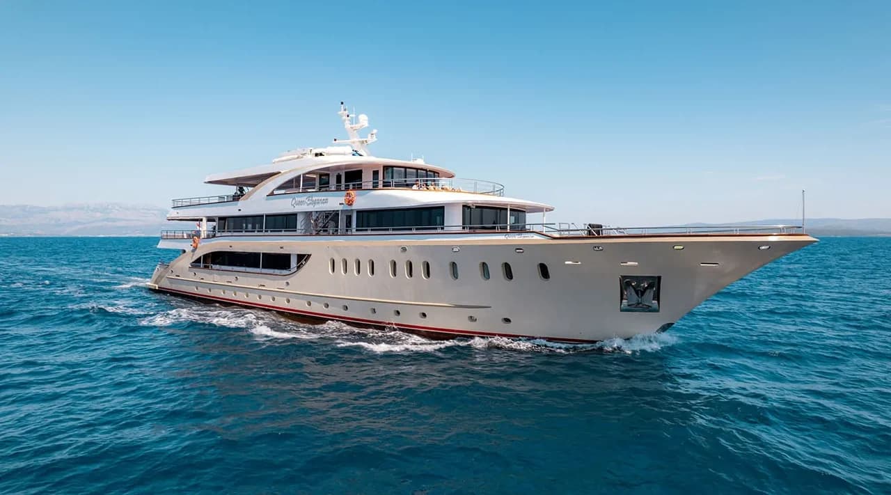 Motor yacht QUEEN ELEGANZA 49m