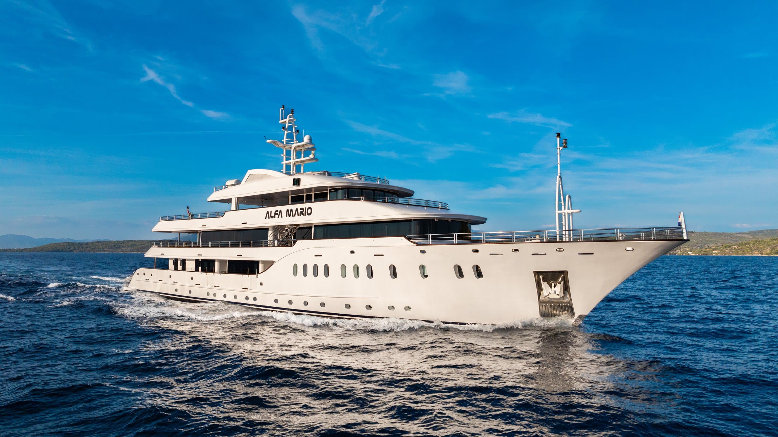 Motor yacht ALFA MARIO 52m