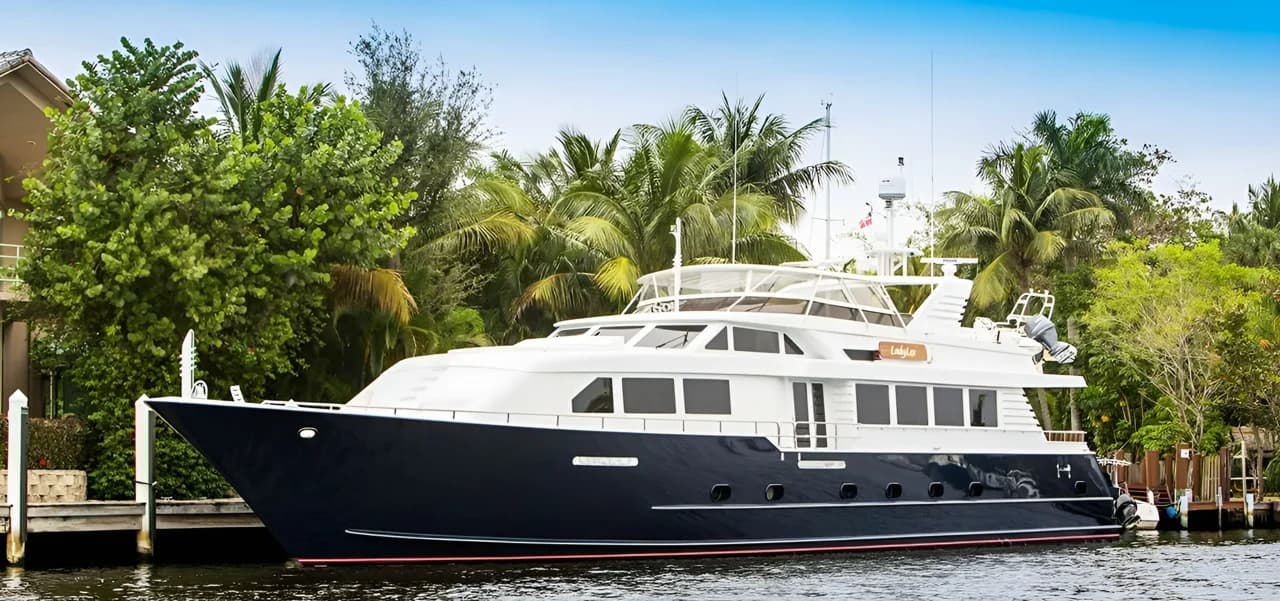 Motor yacht LADY LEX 30.5m